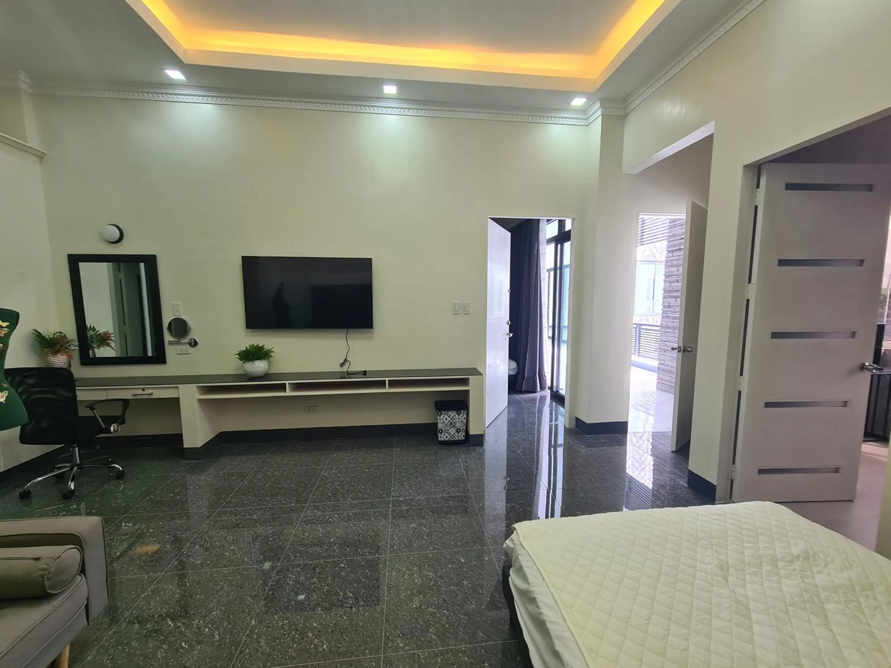 Bed in Dampa Poolside Events & Accommodation