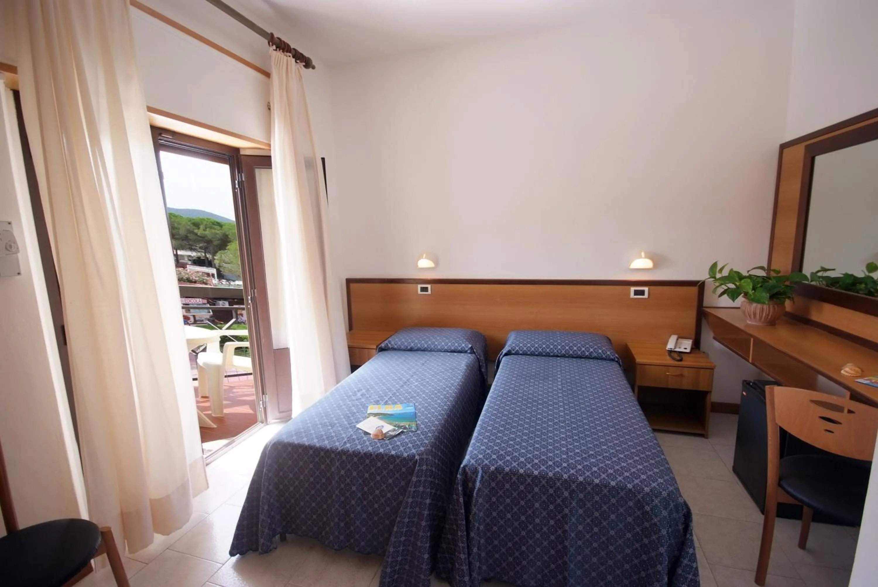 Photo of the whole room in Hotel Lilly