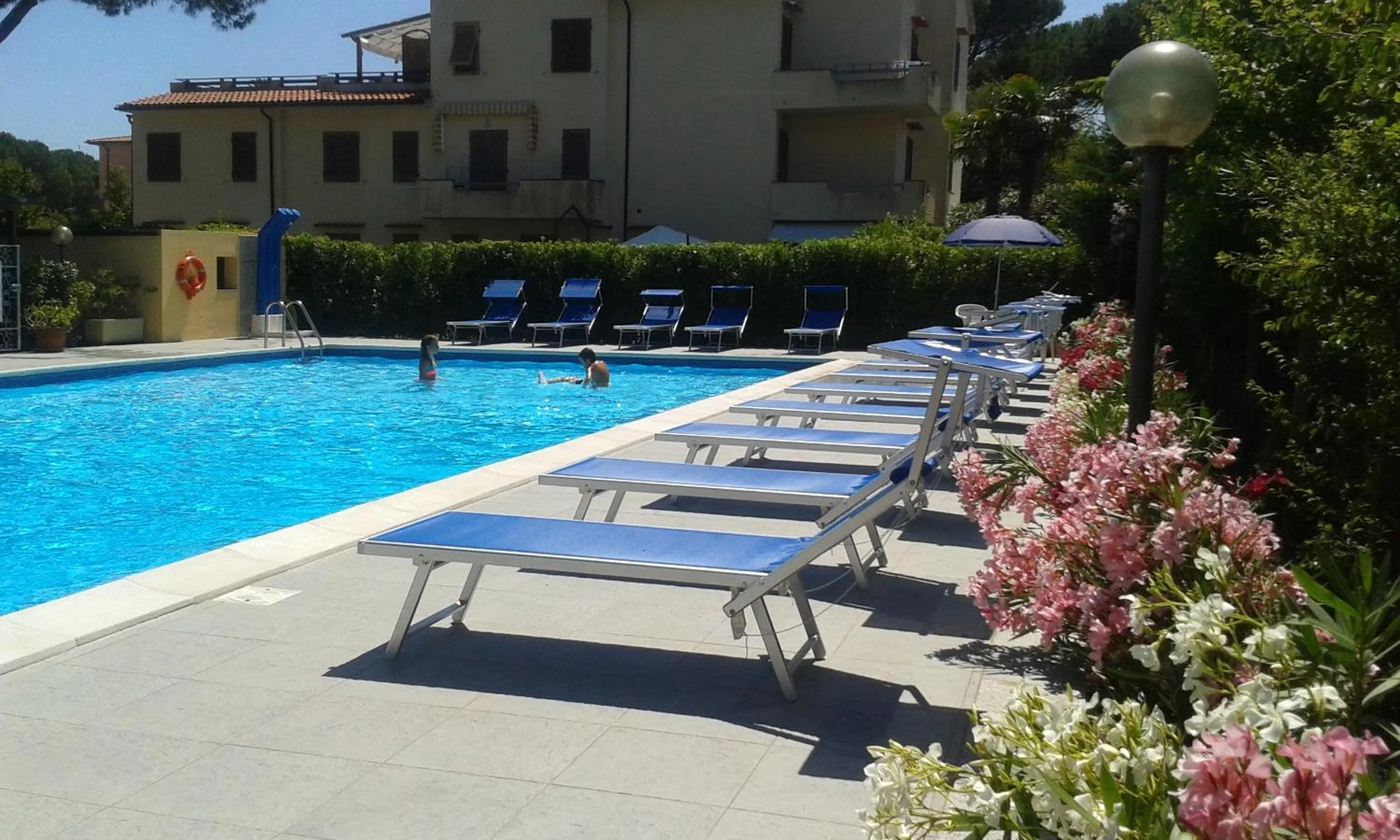 Swimming pool in Hotel Lilly