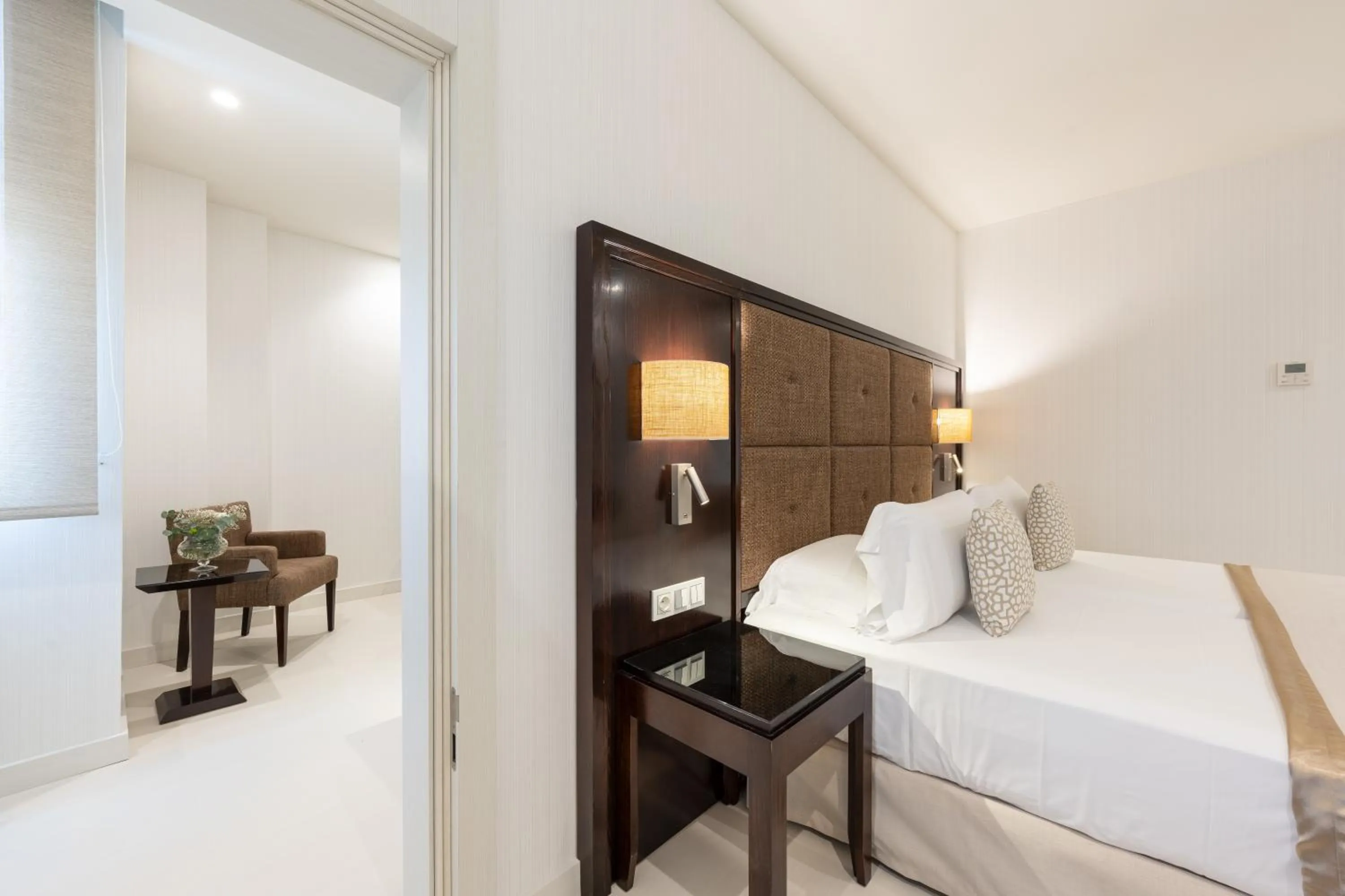 Photo of the whole room, Bed in Hotel Saray