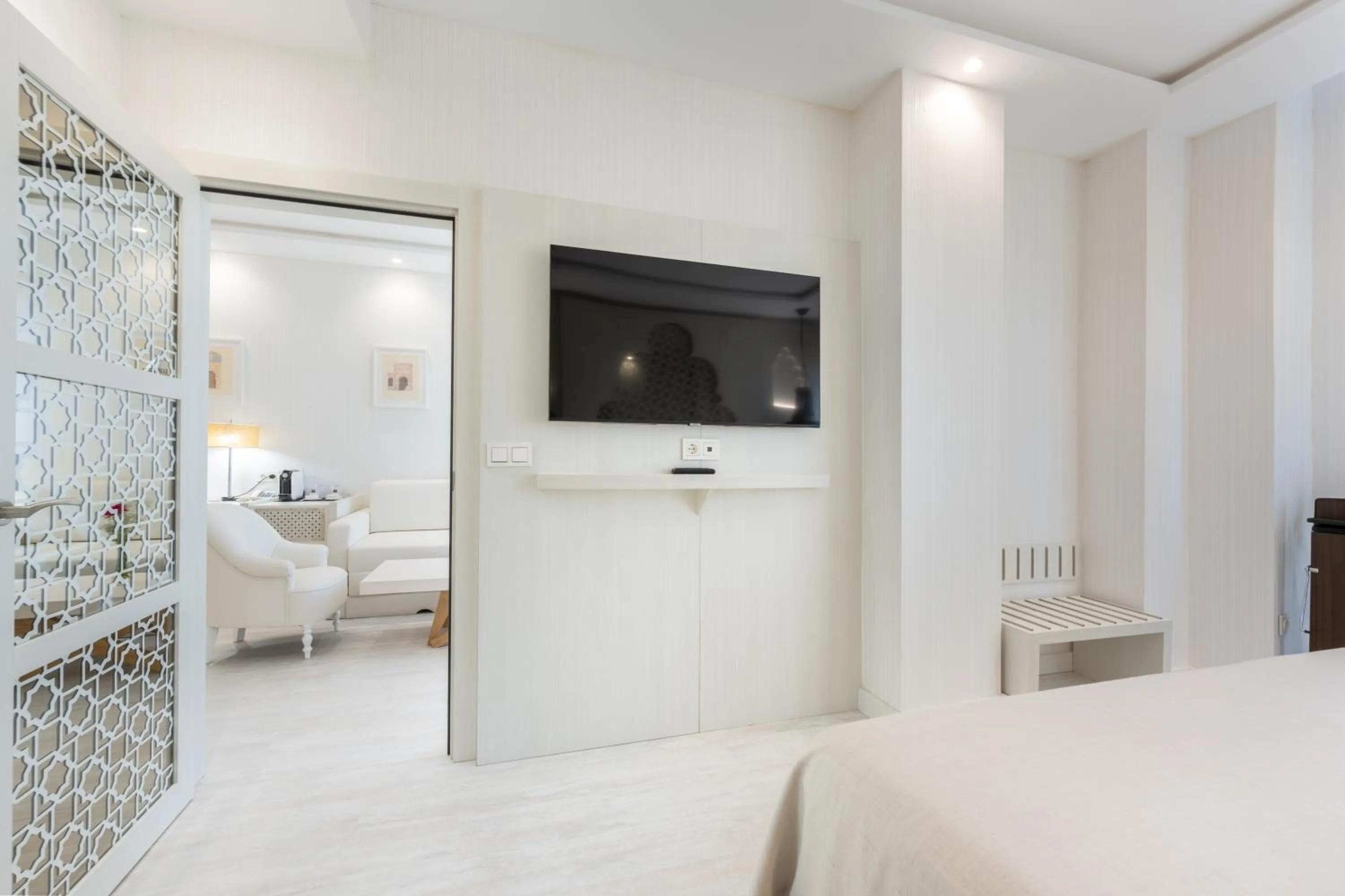 Photo of the whole room, Bed in Hotel Saray