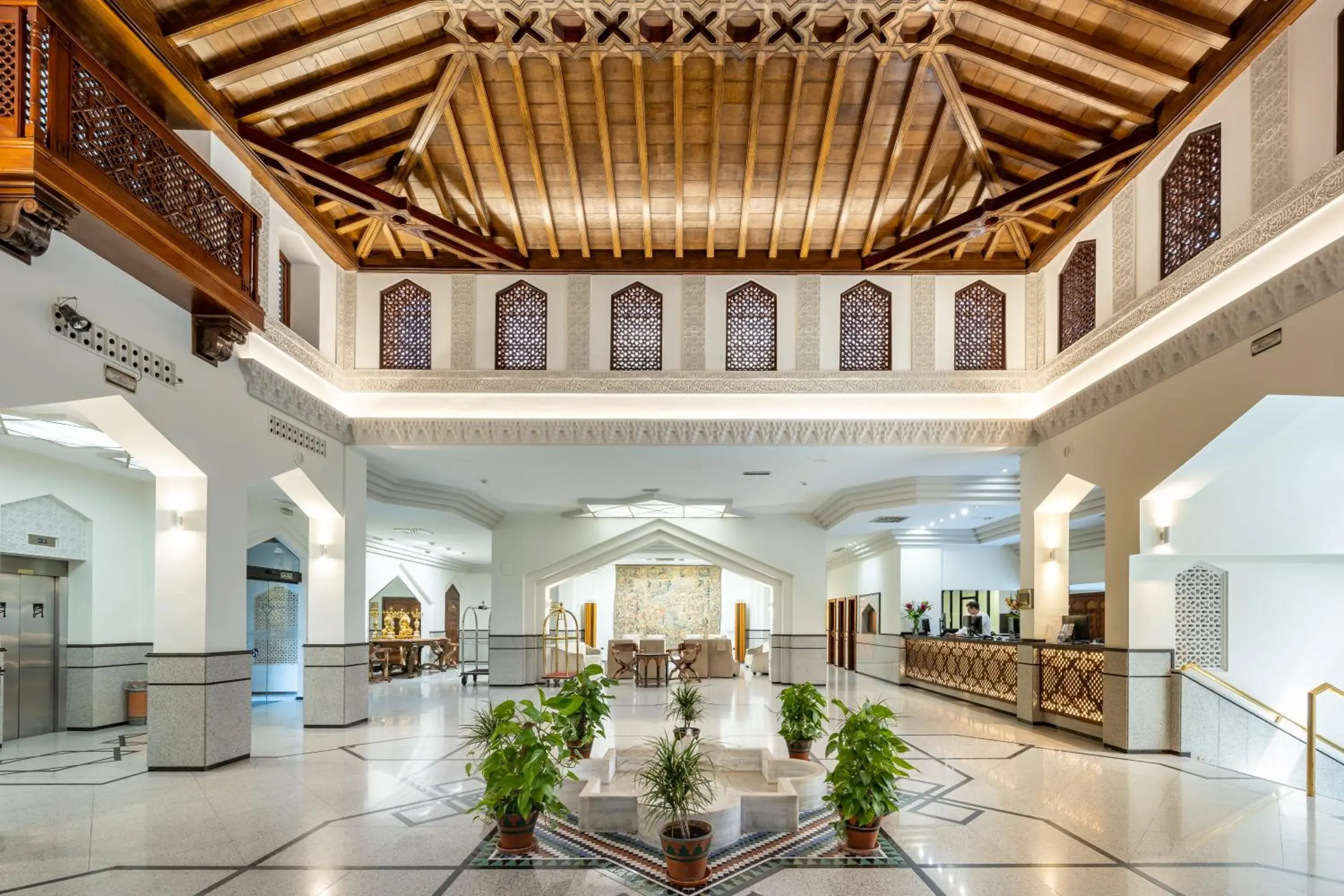 Lobby or reception in Hotel Saray Lobby or reception in Hotel Saray