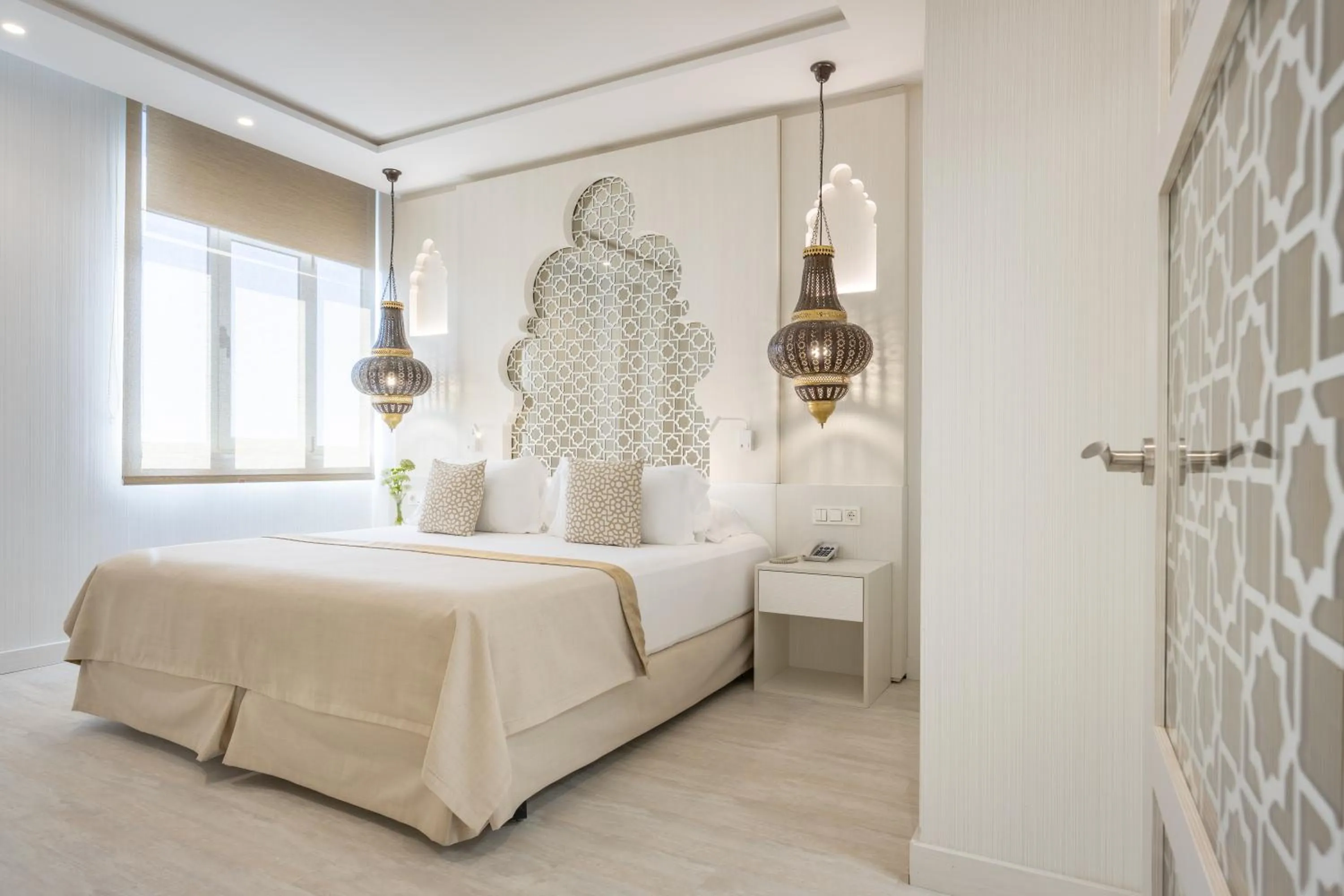 Photo of the whole room, Bed in Hotel Saray