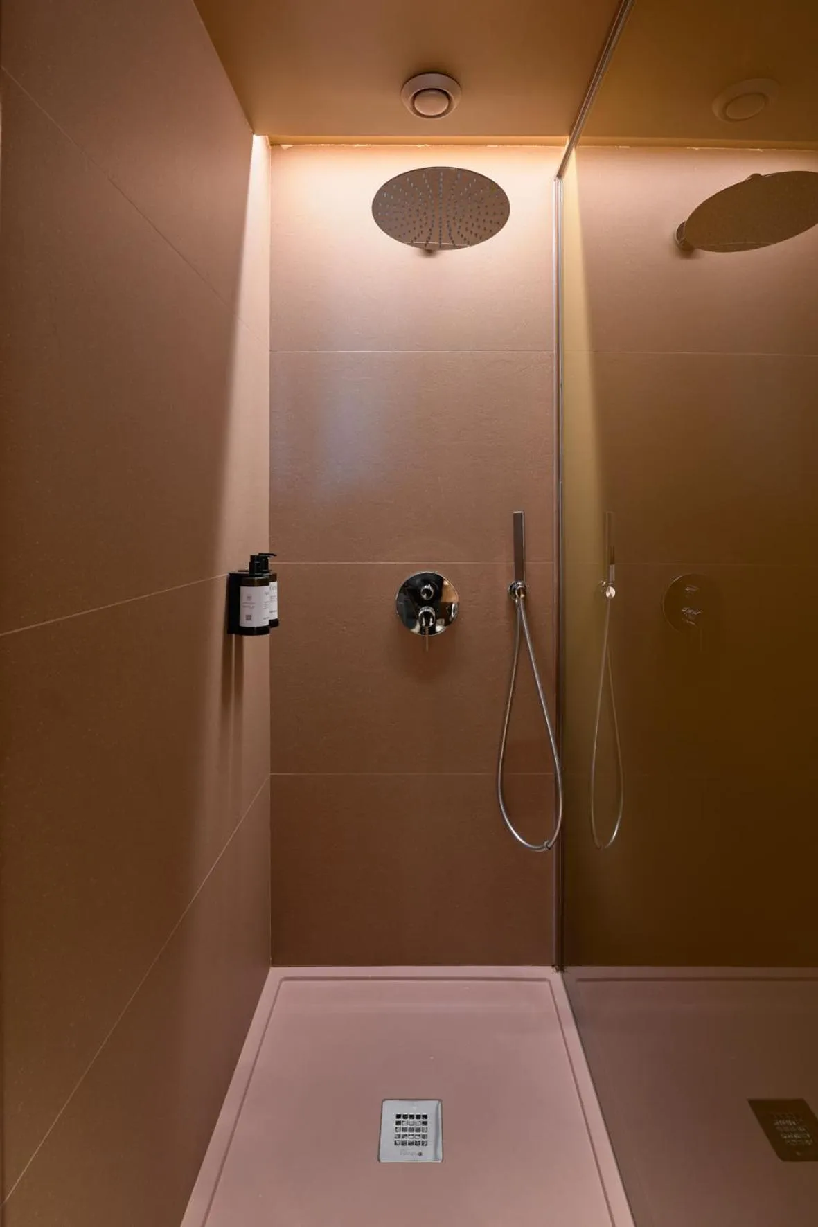 Shower in Barcelona Princess