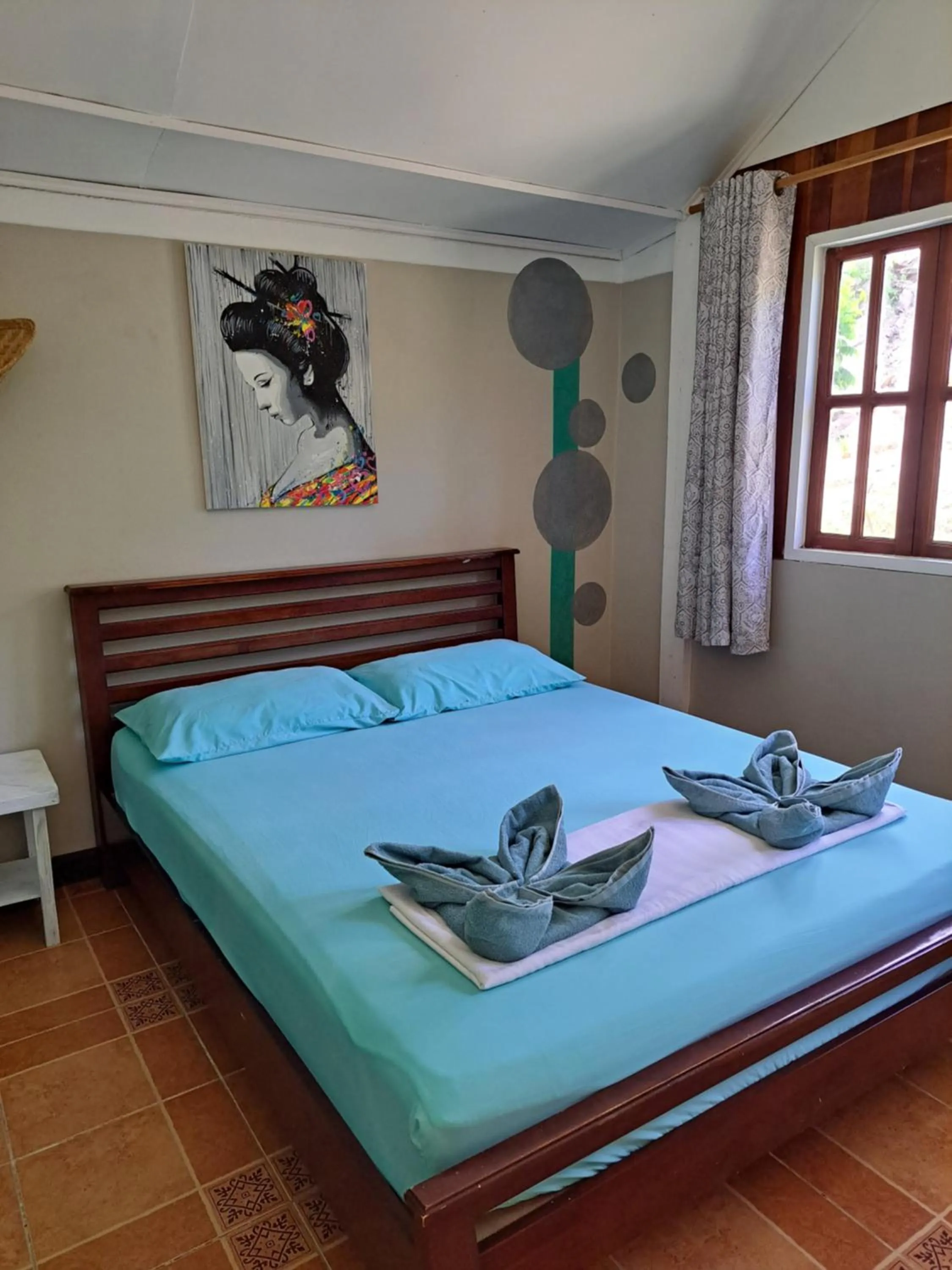 Photo of the whole room, Bed in Sense Asia