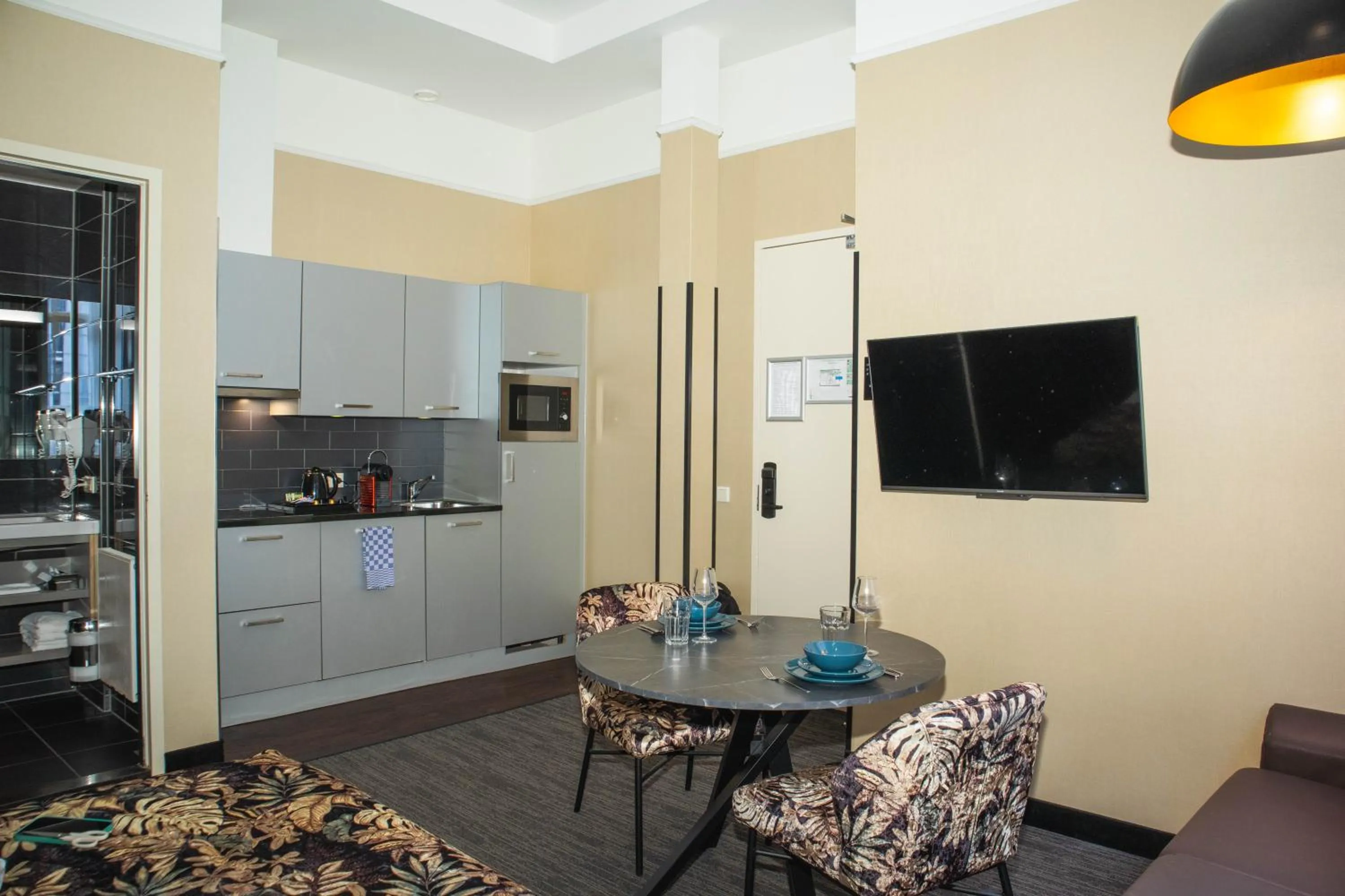 Golden Mansion Aparthotel