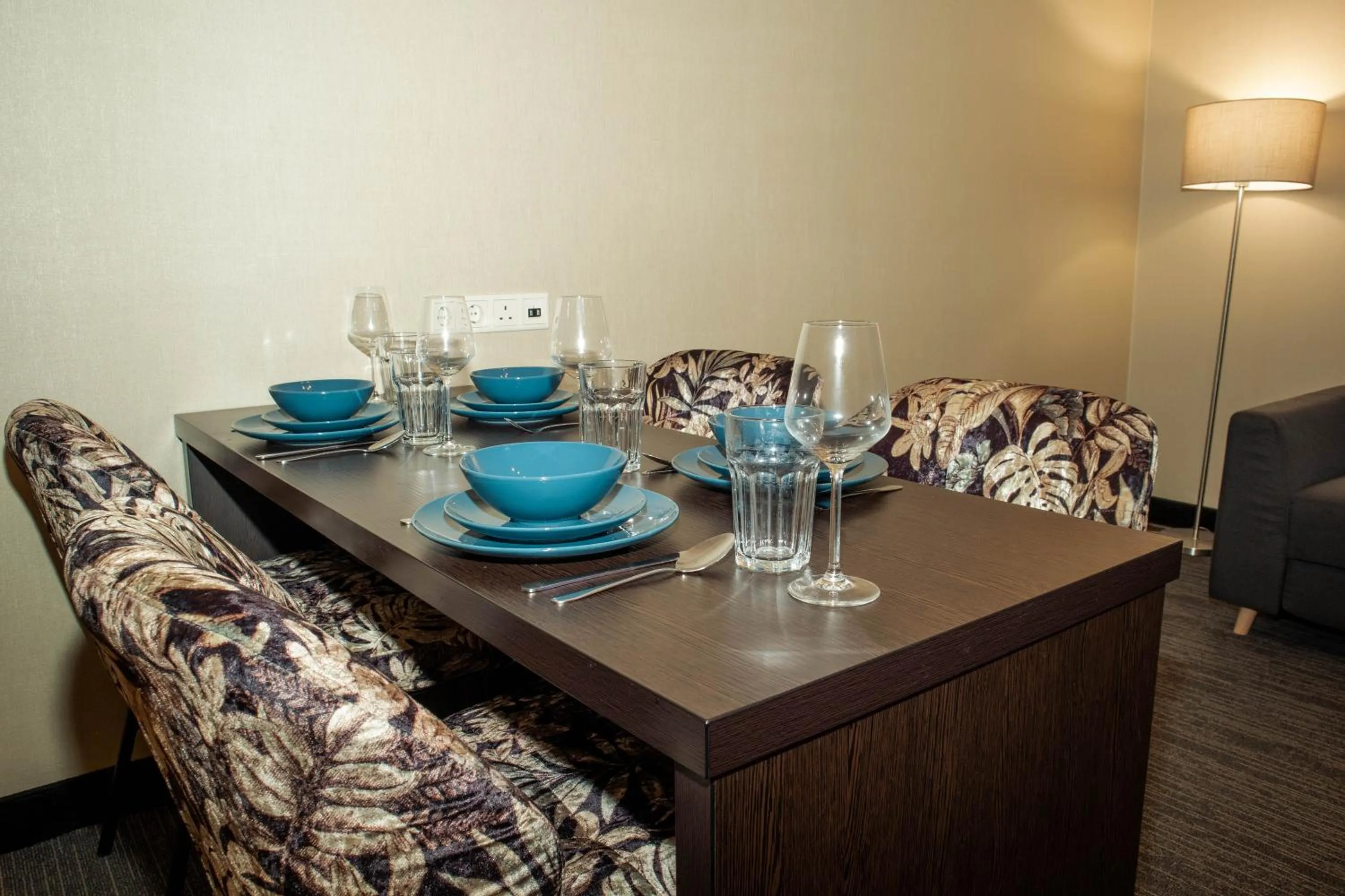 Golden Mansion Aparthotel