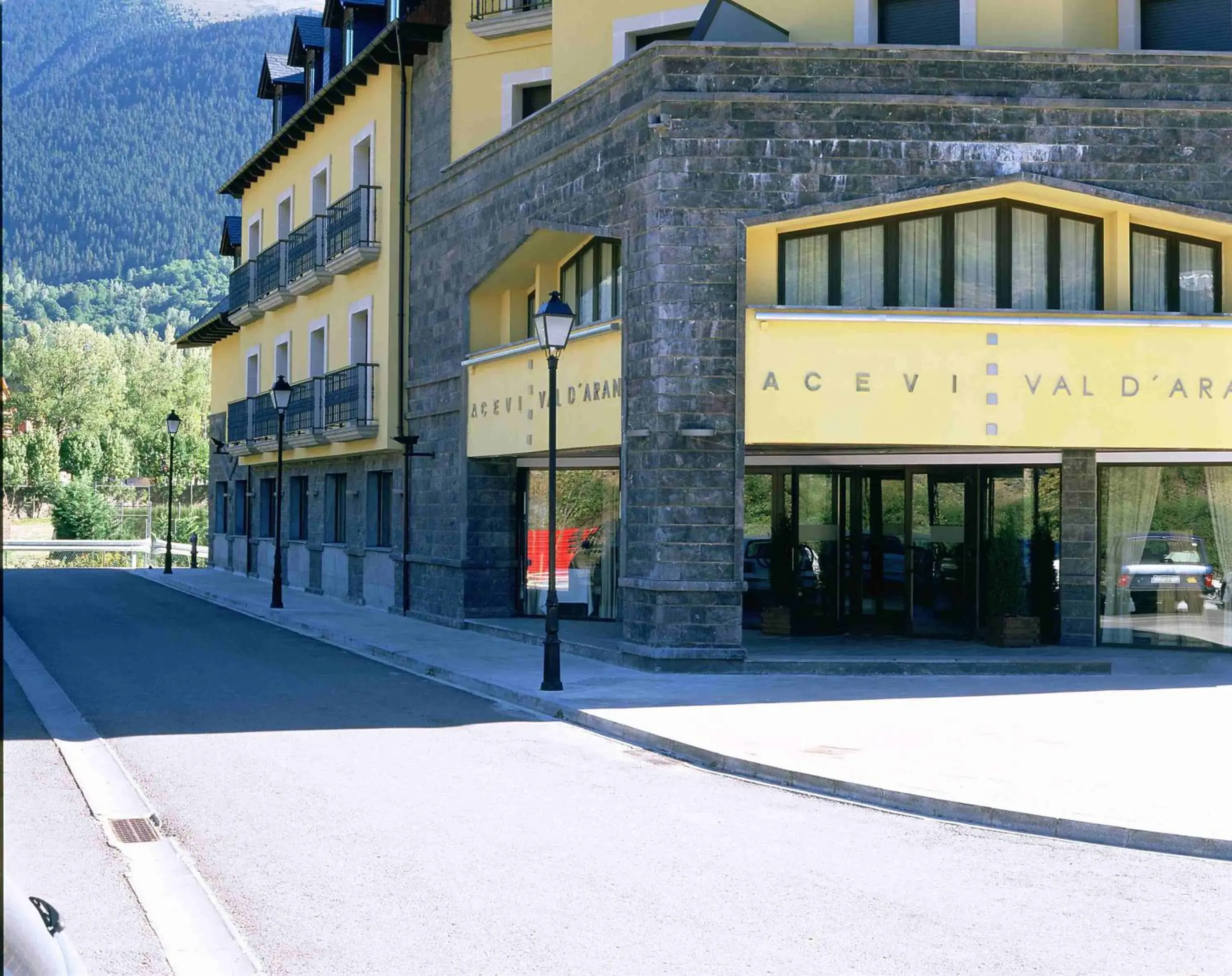 Facade/entrance in Hotel Spa Acevi Val d’Aran Facade/entrance in Hotel Spa Acevi Val d’Aran