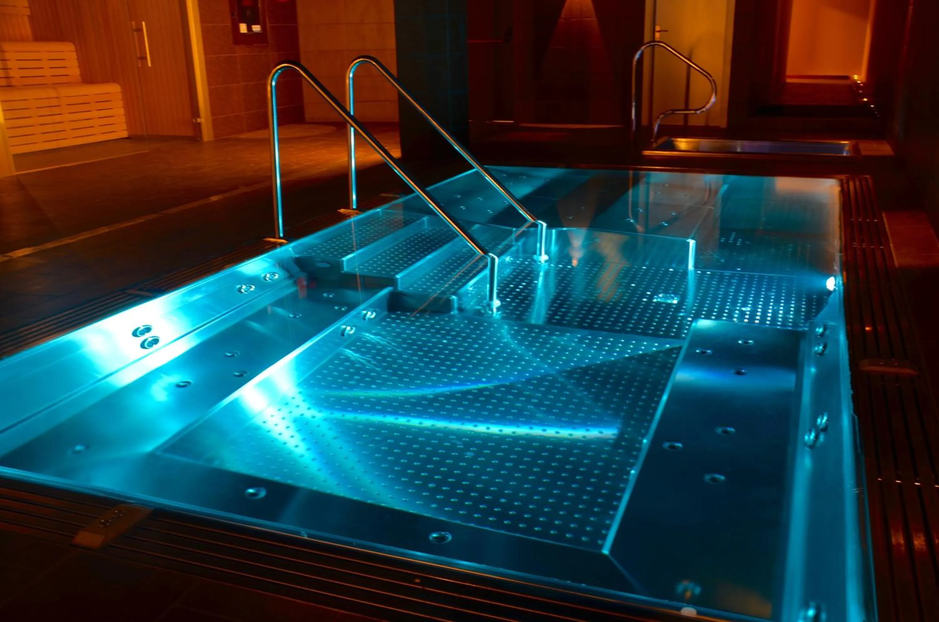 Hot Tub in Hotel Spa Acevi Val d’Aran