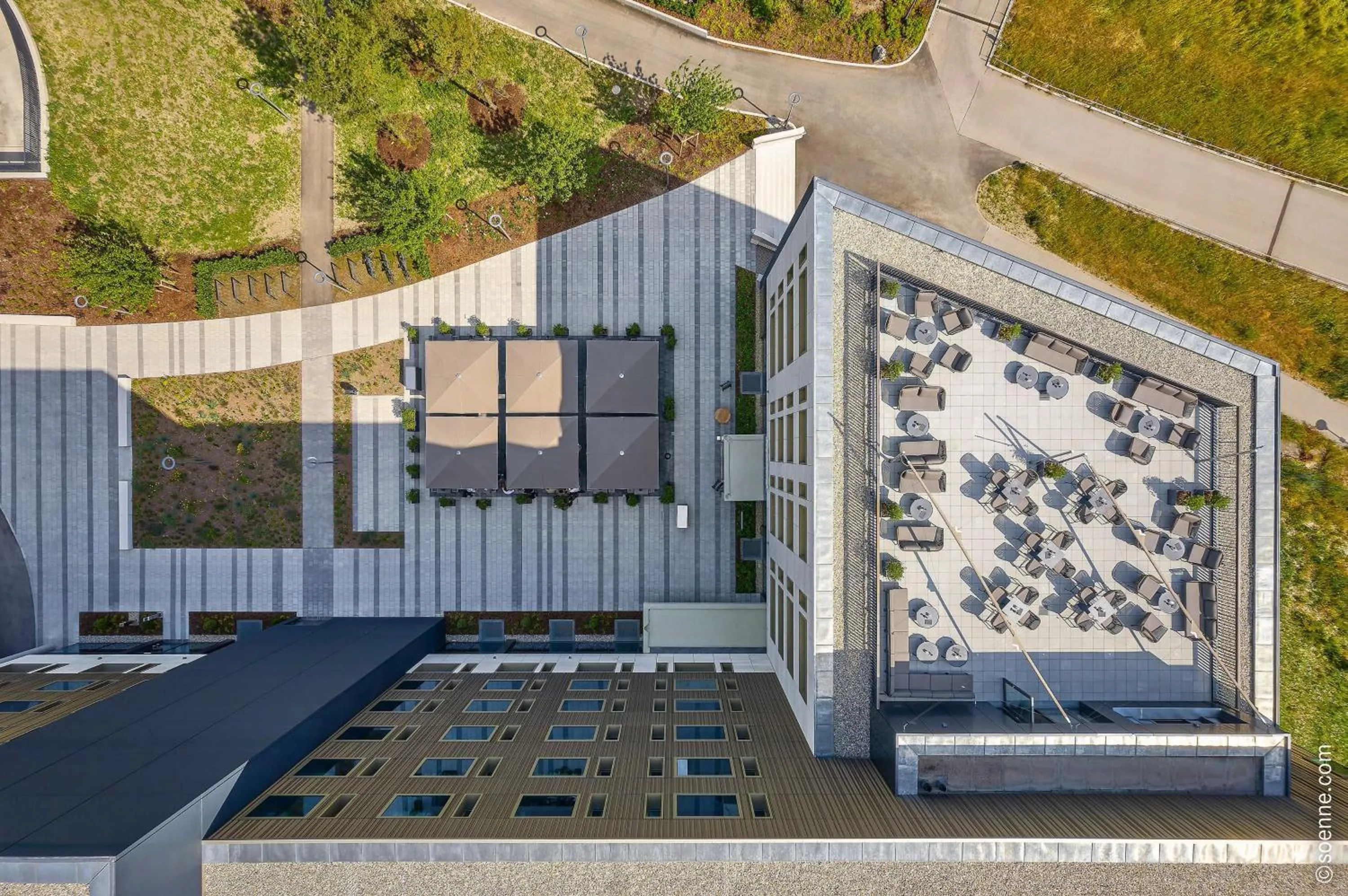 Lounge or bar in Dorint Hotel München/Garching