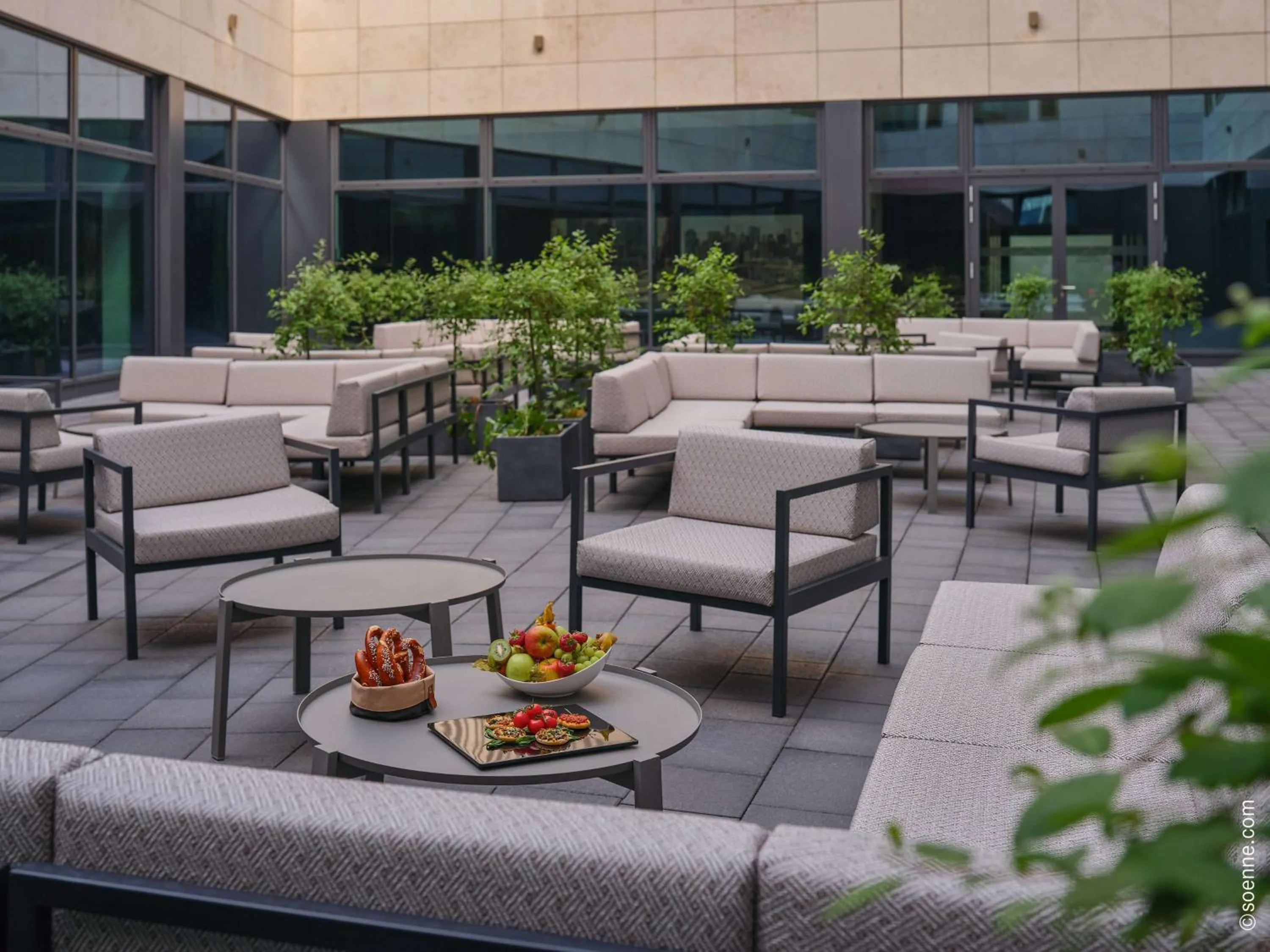 Patio in Dorint Hotel München/Garching