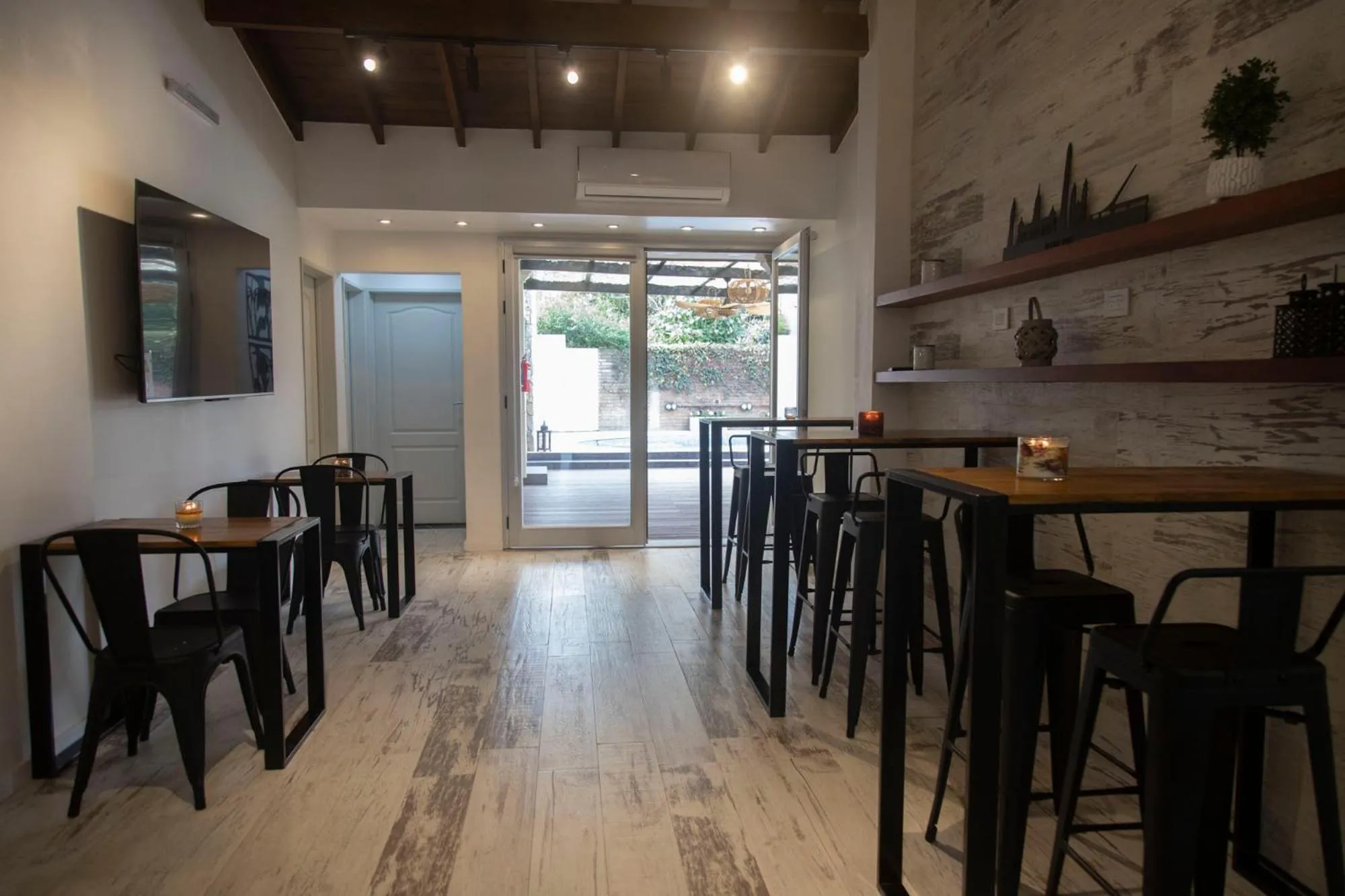 Lounge or bar in Rozas Apart