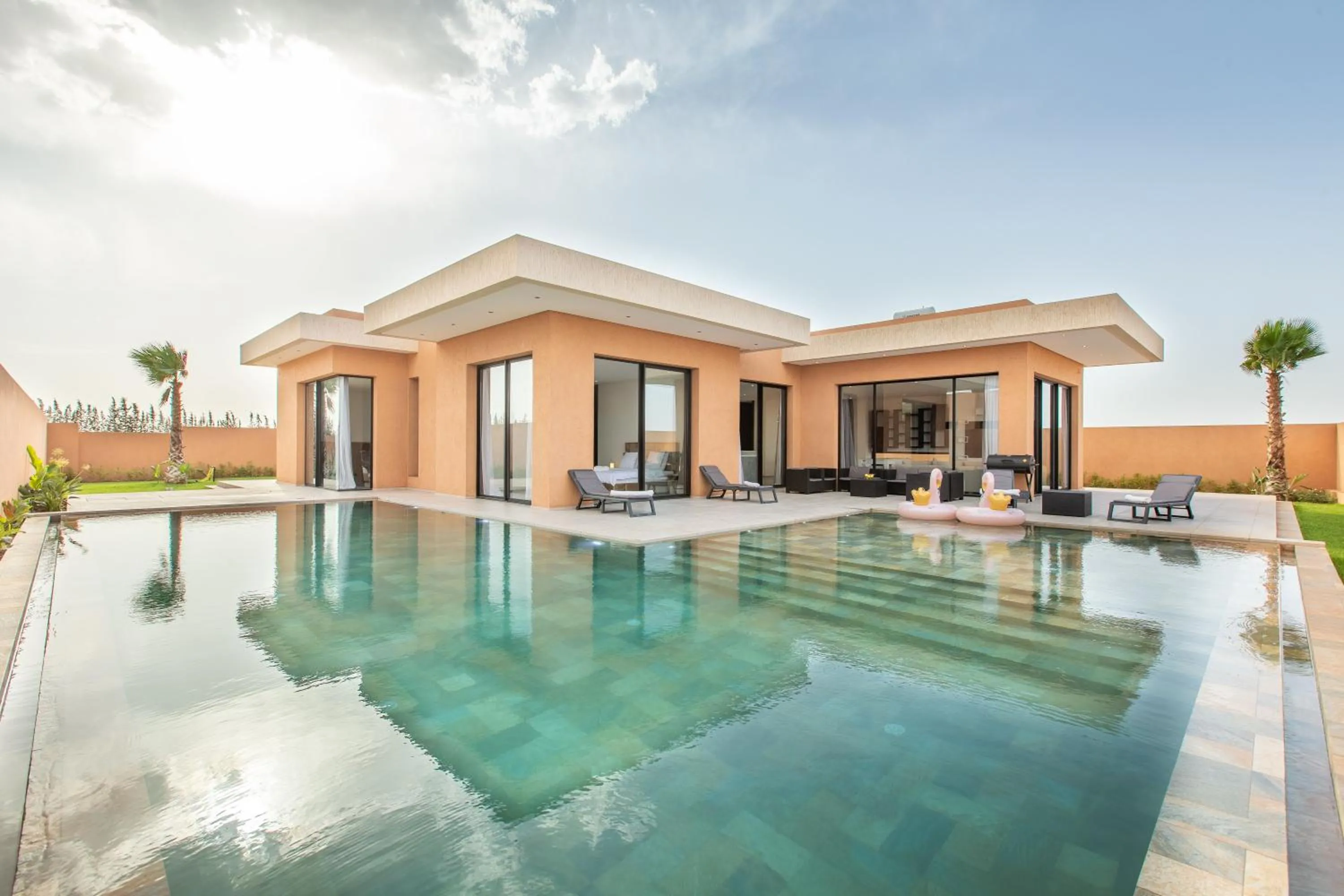 Villa Perle Rouge, Piscine , Cuisinière, Billard, playStation5
