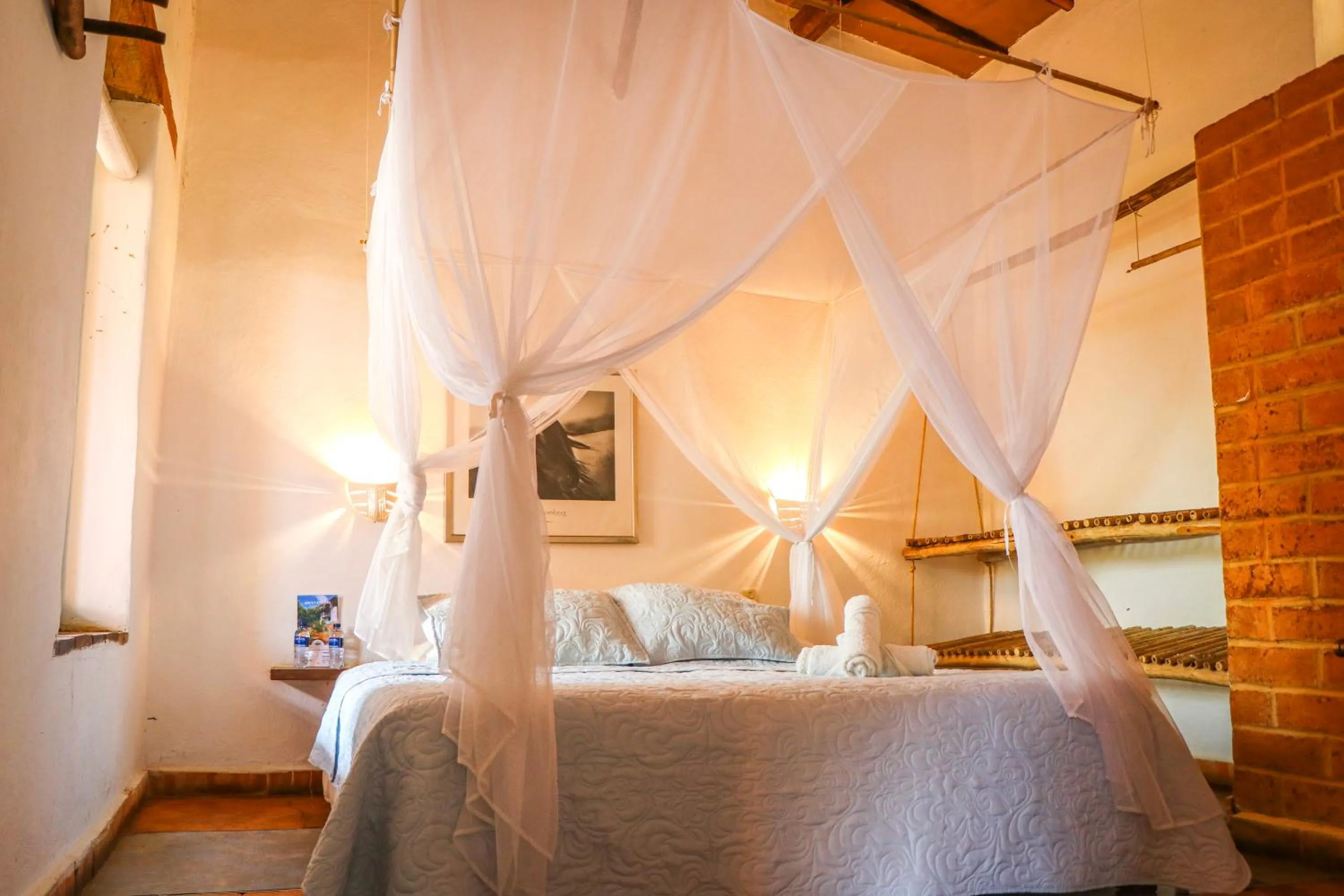 Photo of the whole room, Bed in Hotel Spa El Cogollo By MH