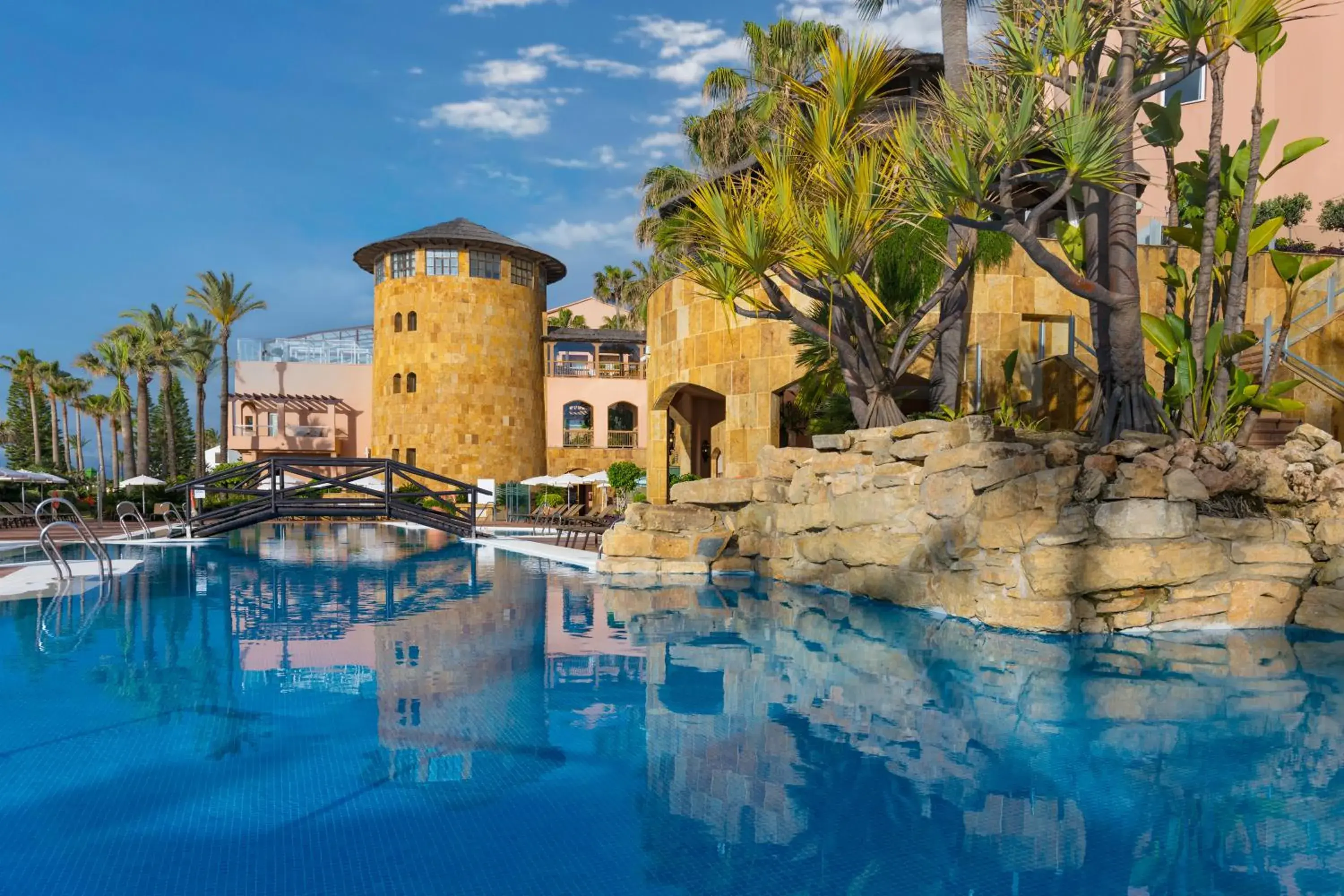 Swimming pool in Elba Estepona Gran Hotel & Thalasso Spa Swimming pool in Elba Estepona Gran Hotel & Thalasso Spa