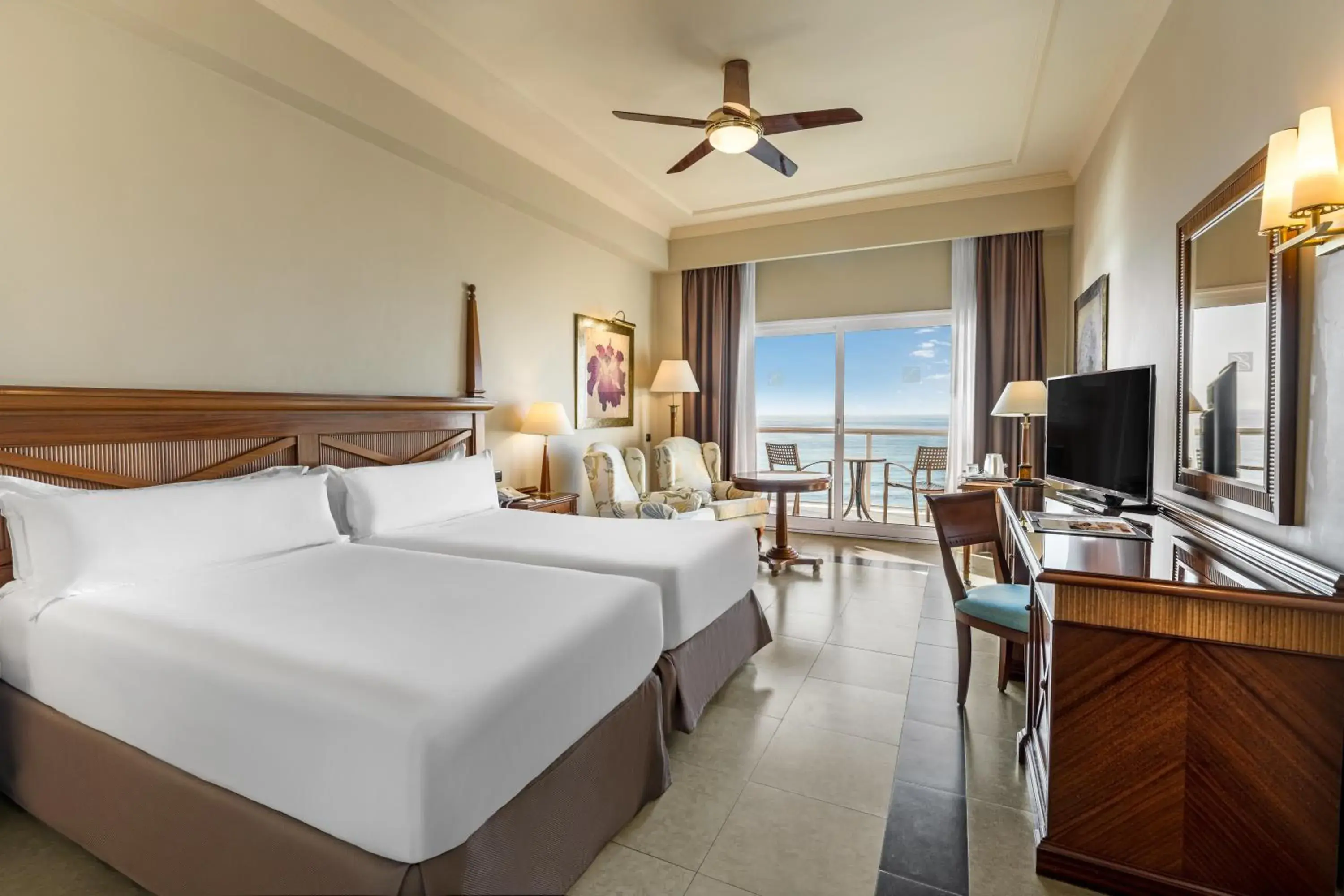 TV and multimedia, Bed in Elba Estepona Gran Hotel & Thalasso Spa TV and multimedia, Bed in Elba Estepona Gran Hotel & Thalasso Spa