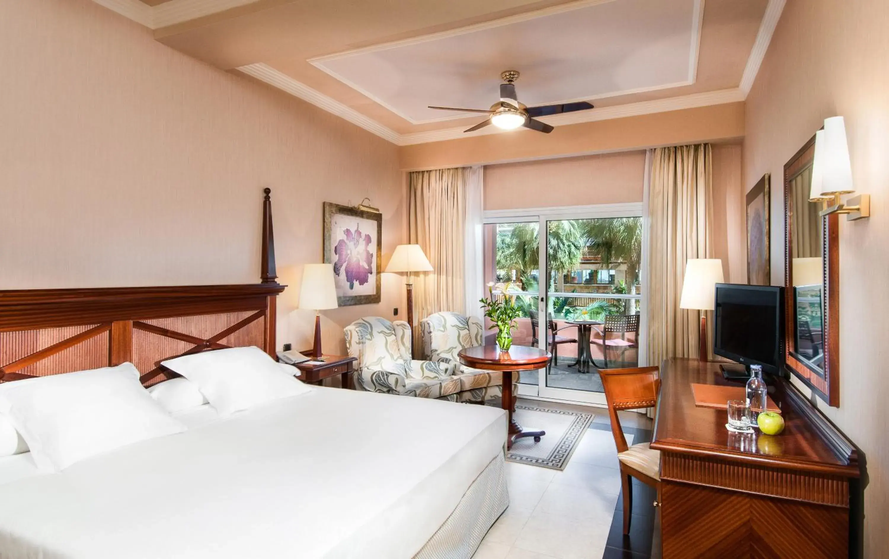 Photo of the whole room, Bed in Elba Estepona Gran Hotel & Thalasso Spa Photo of the whole room, Bed in Elba Estepona Gran Hotel & Thalasso Spa