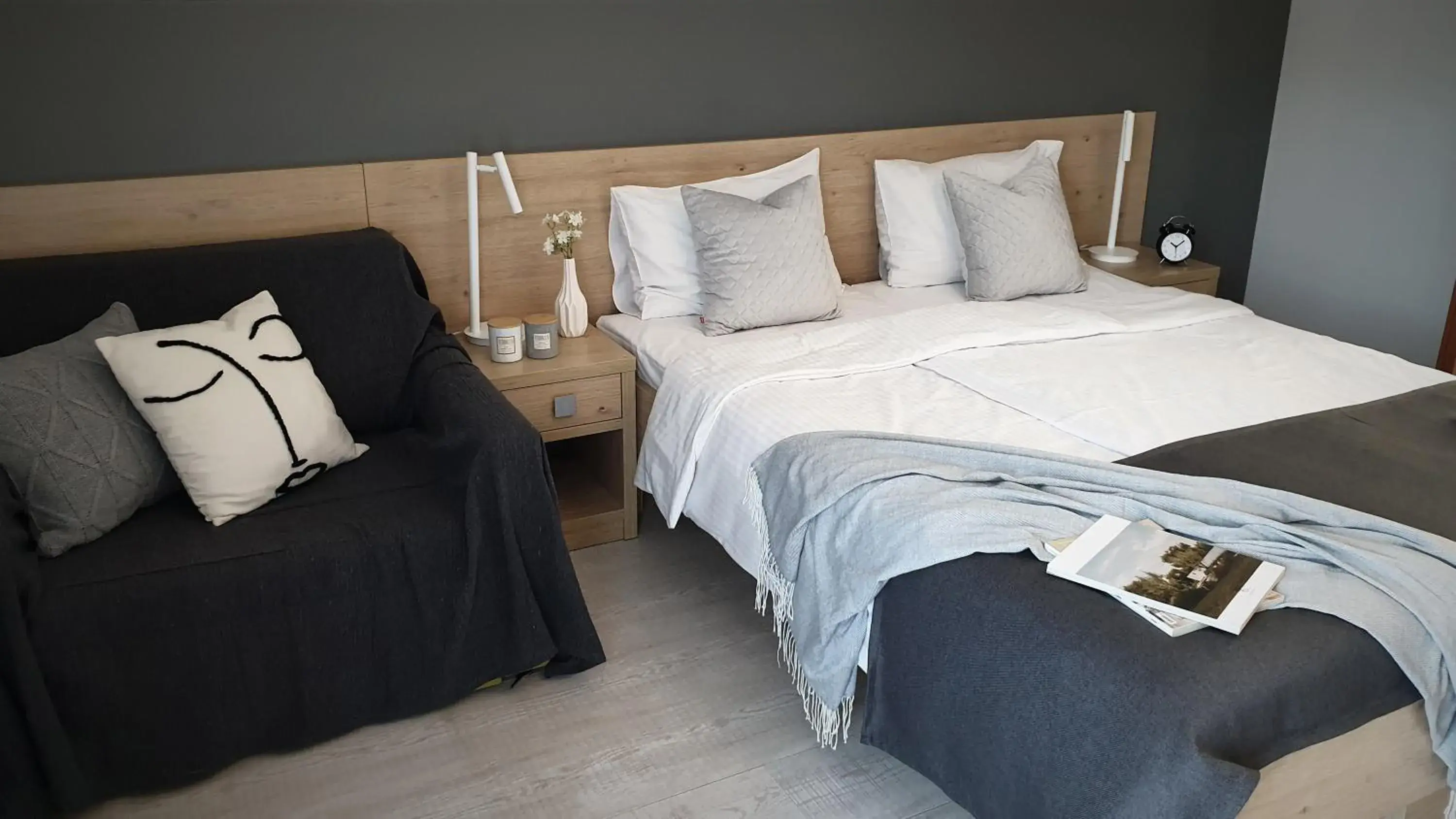 Double Room with Extra Bed in Rezydencja Pod Ochorowiczówką B&B Double Room with Extra Bed in Rezydencja Pod Ochorowiczówką B&B