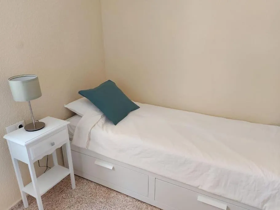 Bed in Sunny, spacious 3 bedroom apartment with seaview - L1 Red line stop PARADIS 2 min walk from rental