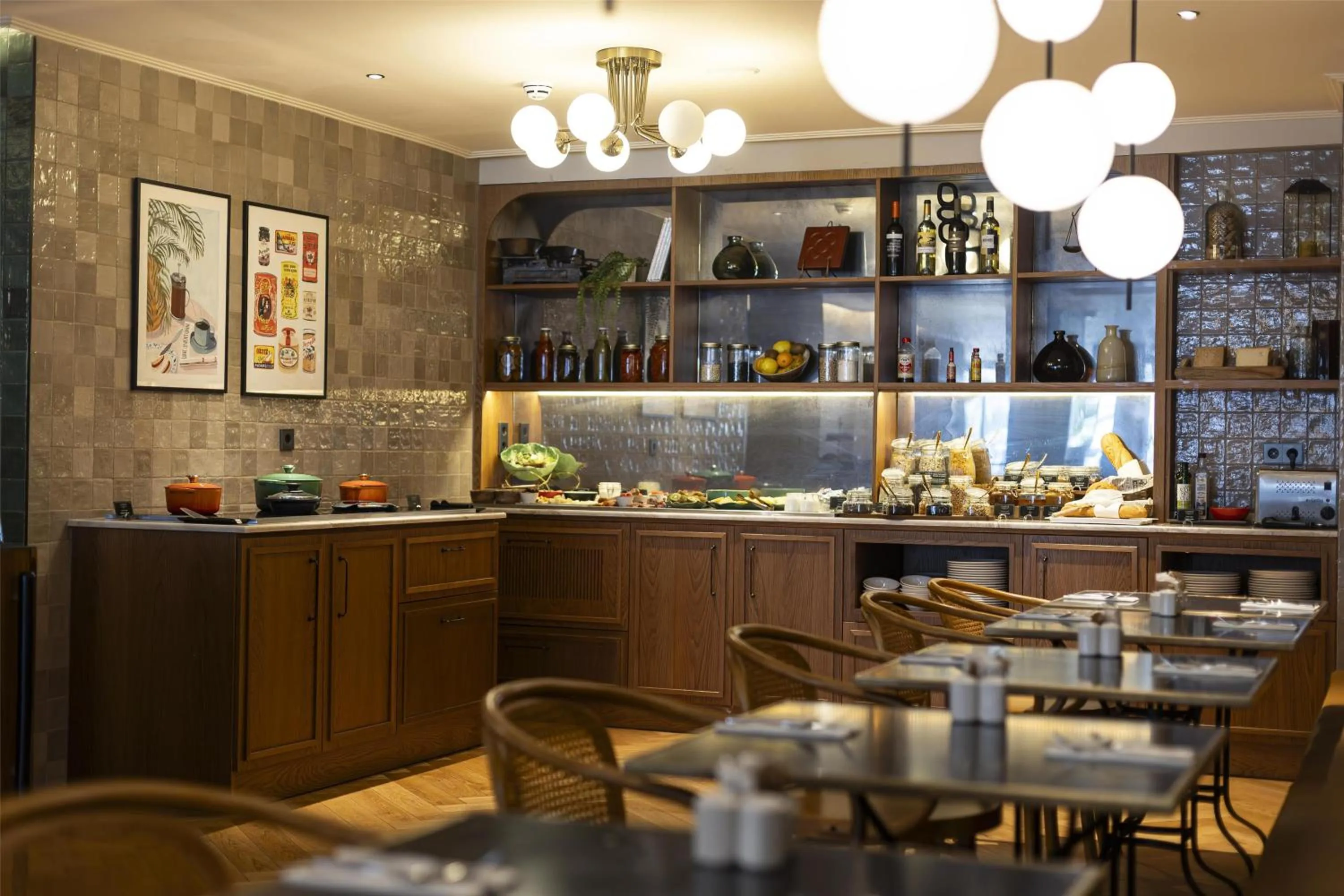 Breakfast in Via Sants Hotel Barcelona, Tapestry Collection By Hilton