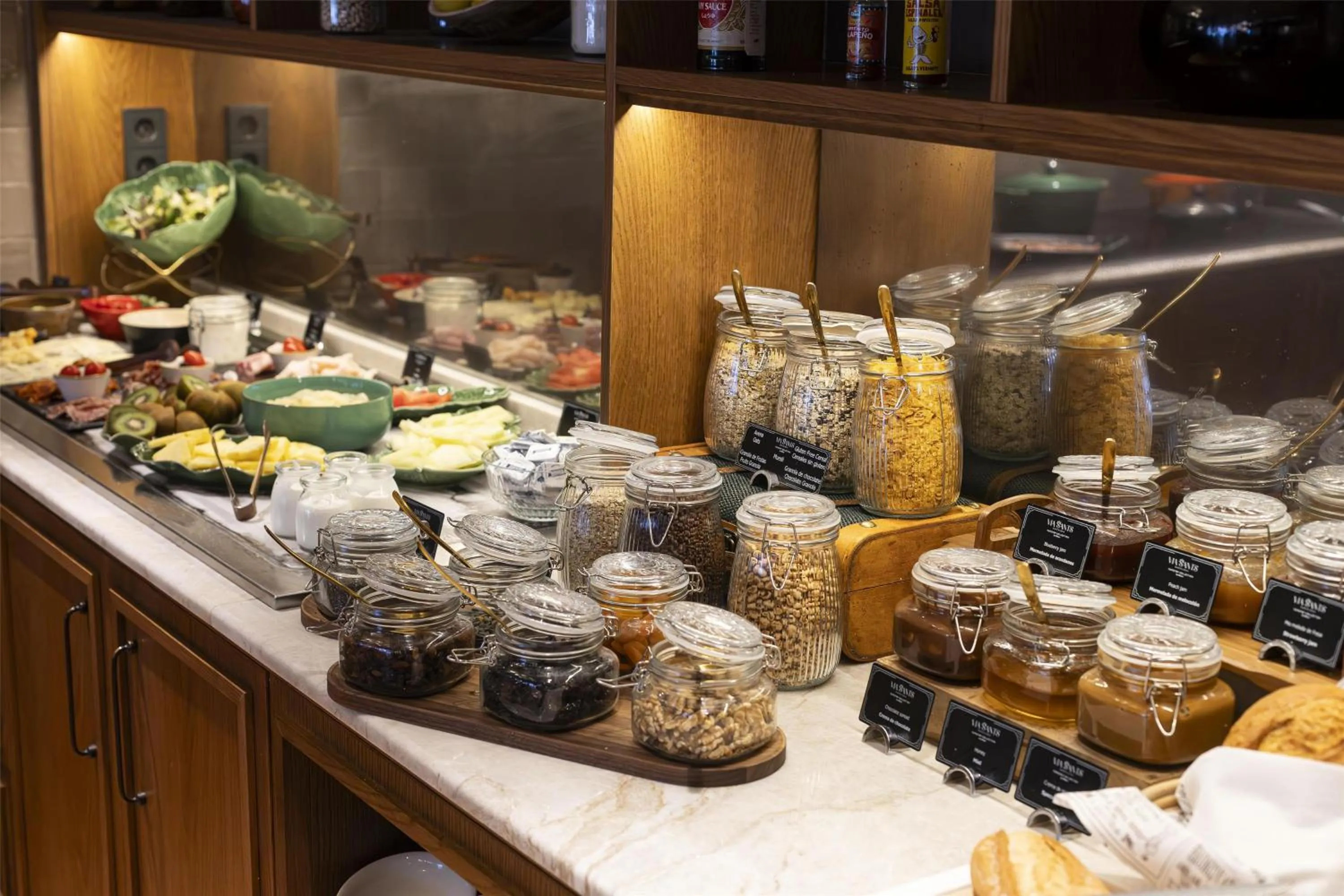 Breakfast in Via Sants Hotel Barcelona, Tapestry Collection By Hilton