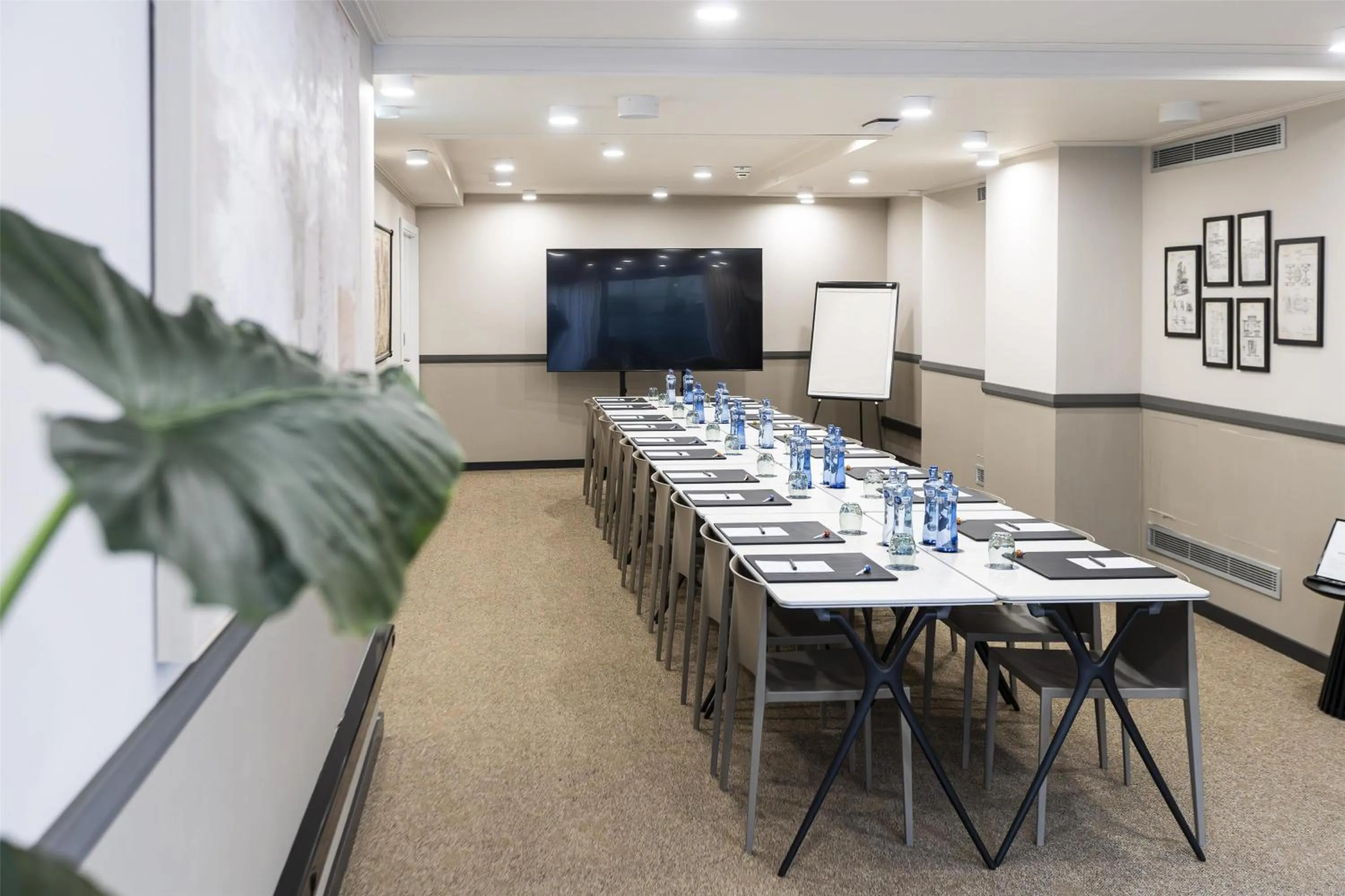 Meeting/conference room in Via Sants Hotel Barcelona, Tapestry Collection By Hilton