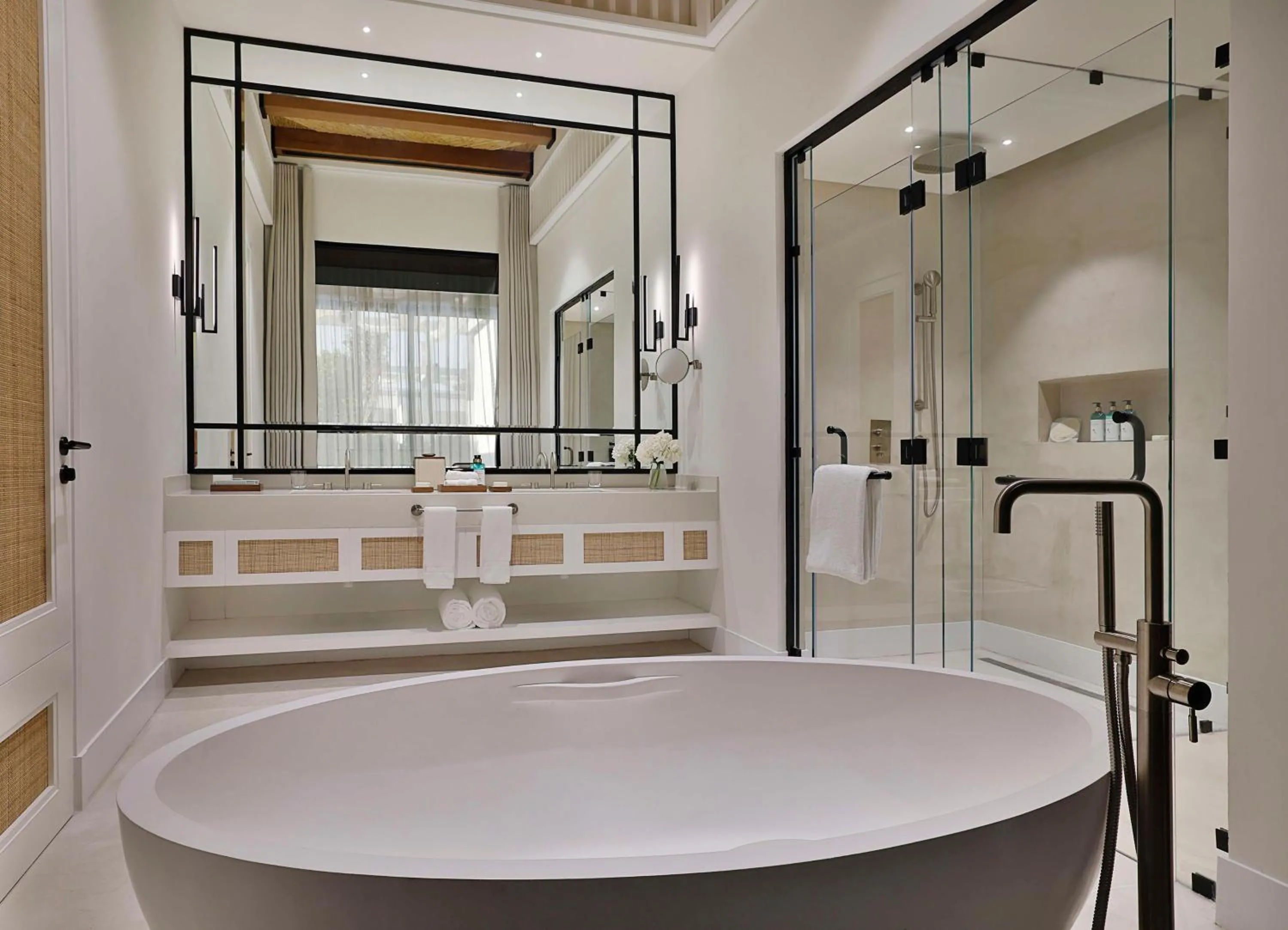 Bathroom in Maysan Doha, LXR Hotels & Resorts