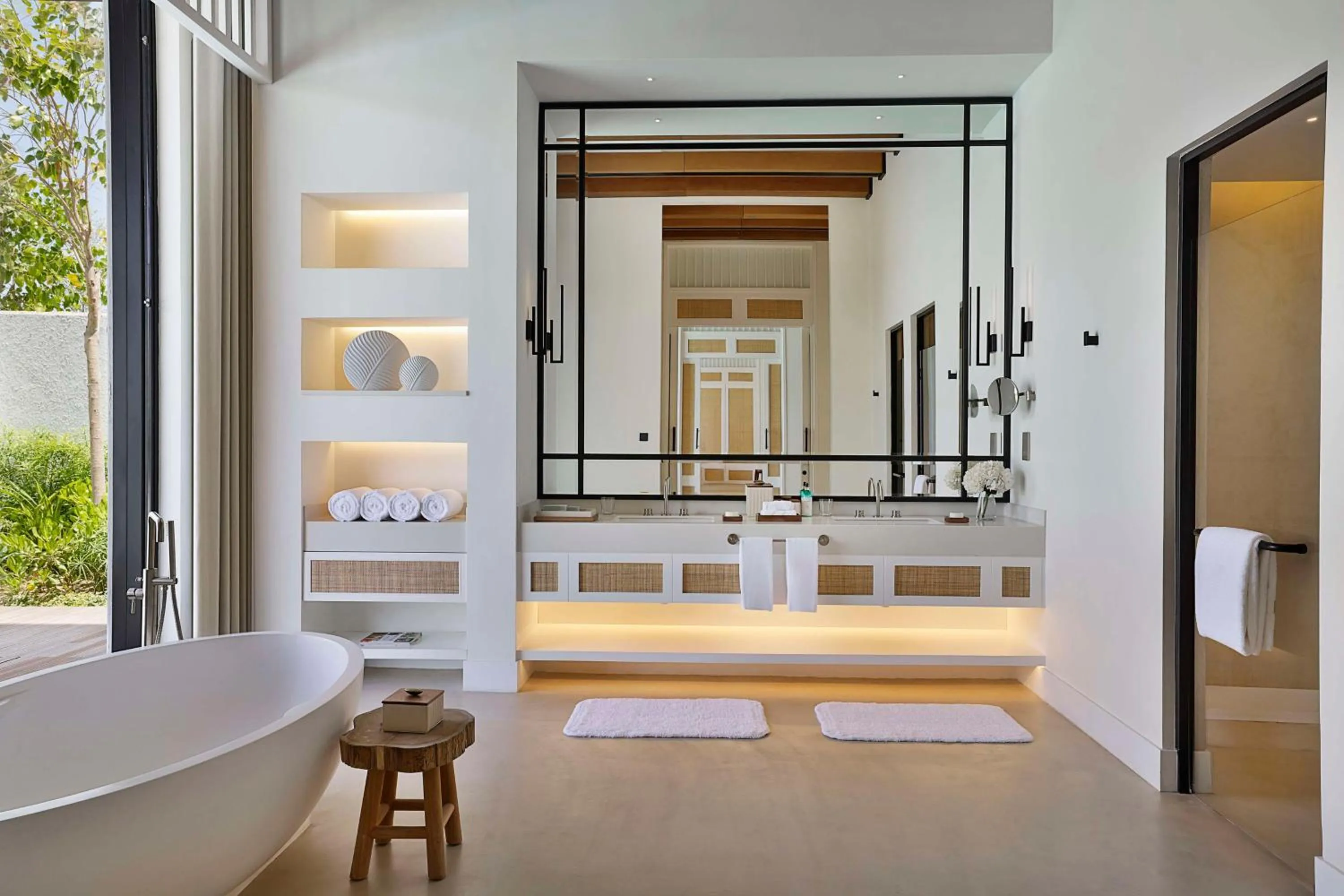 Bathroom in Maysan Doha, LXR Hotels & Resorts