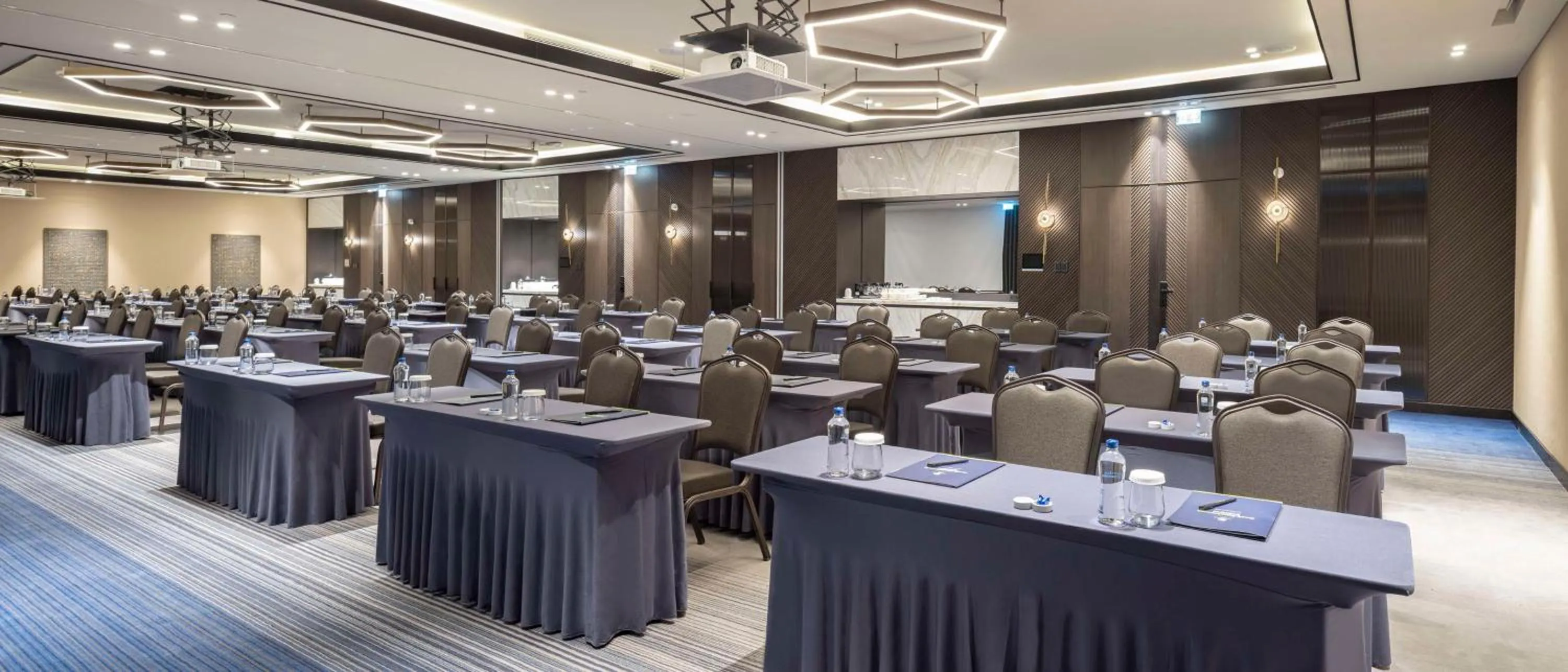 Meeting/conference room in DoubleTree by Hilton Sanliurfa