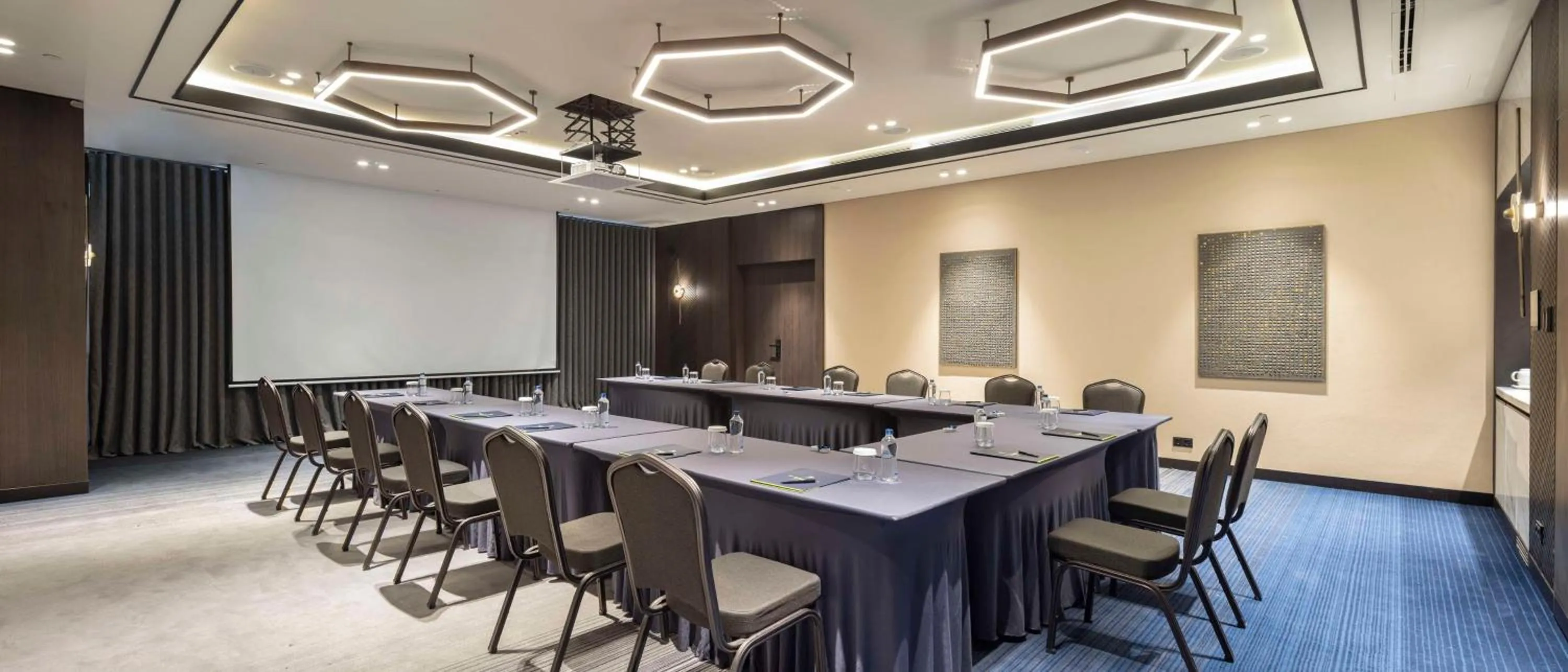 Meeting/conference room in DoubleTree by Hilton Sanliurfa