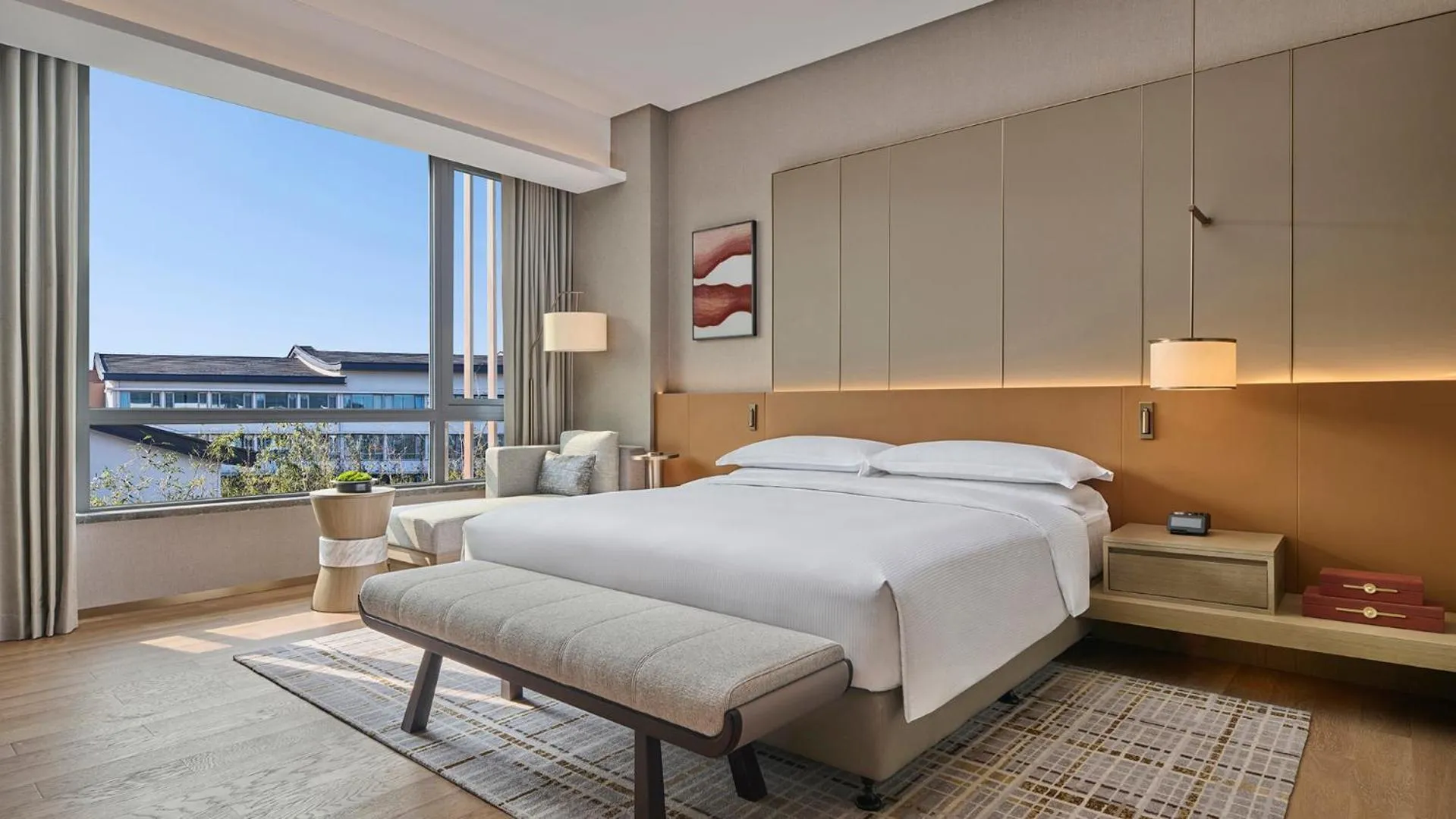 Bed in DoubleTree by Hilton Jiangxi Fuzhou