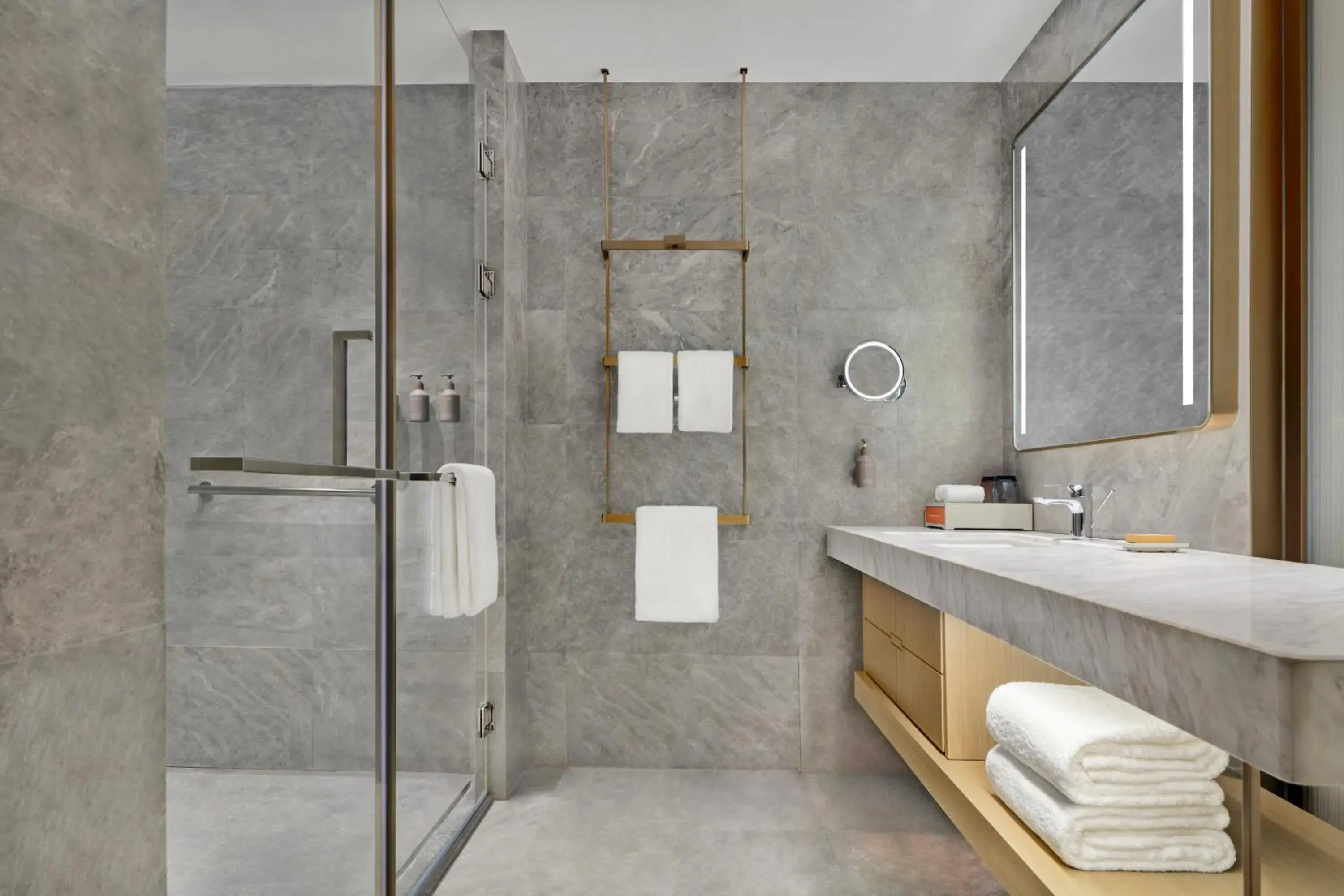 Deluxe Twin Room with Private Balcony in DoubleTree by Hilton Jiangxi Fuzhou Deluxe Twin Room with Private Balcony in DoubleTree by Hilton Jiangxi Fuzhou