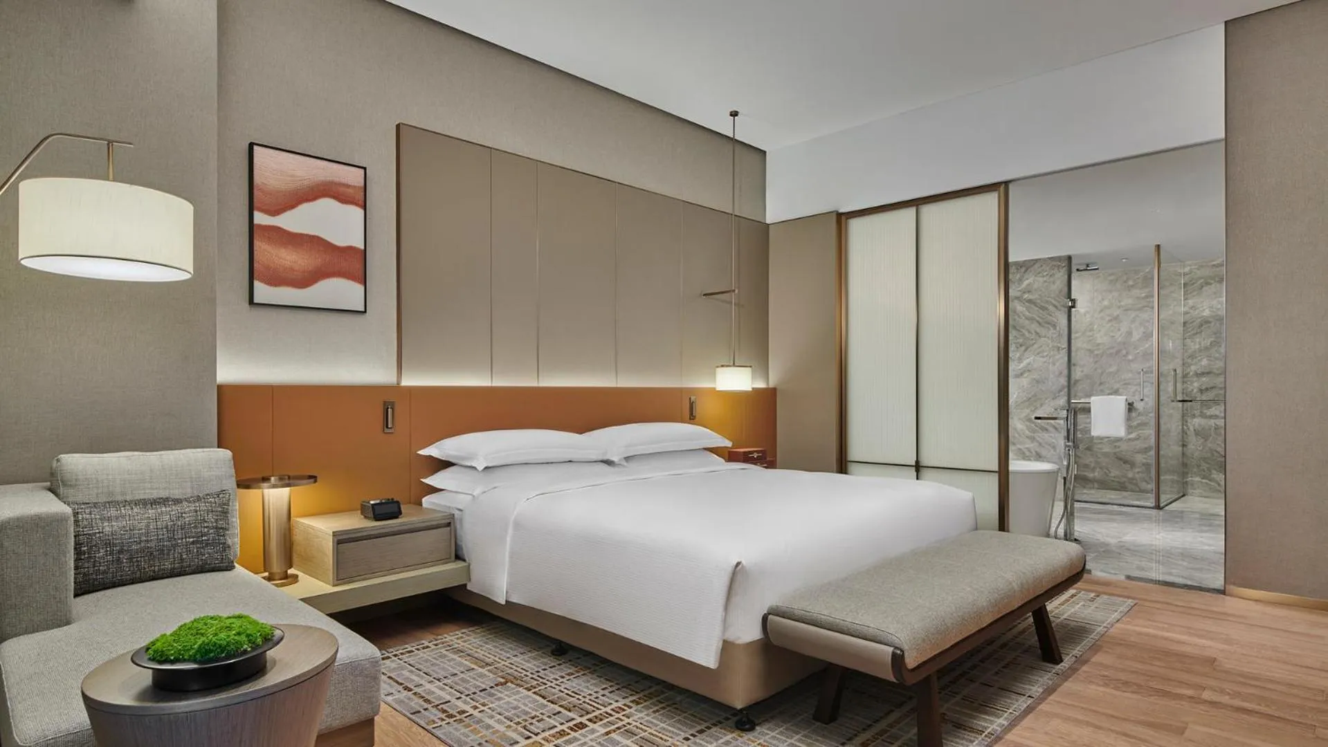 Bed in DoubleTree by Hilton Jiangxi Fuzhou