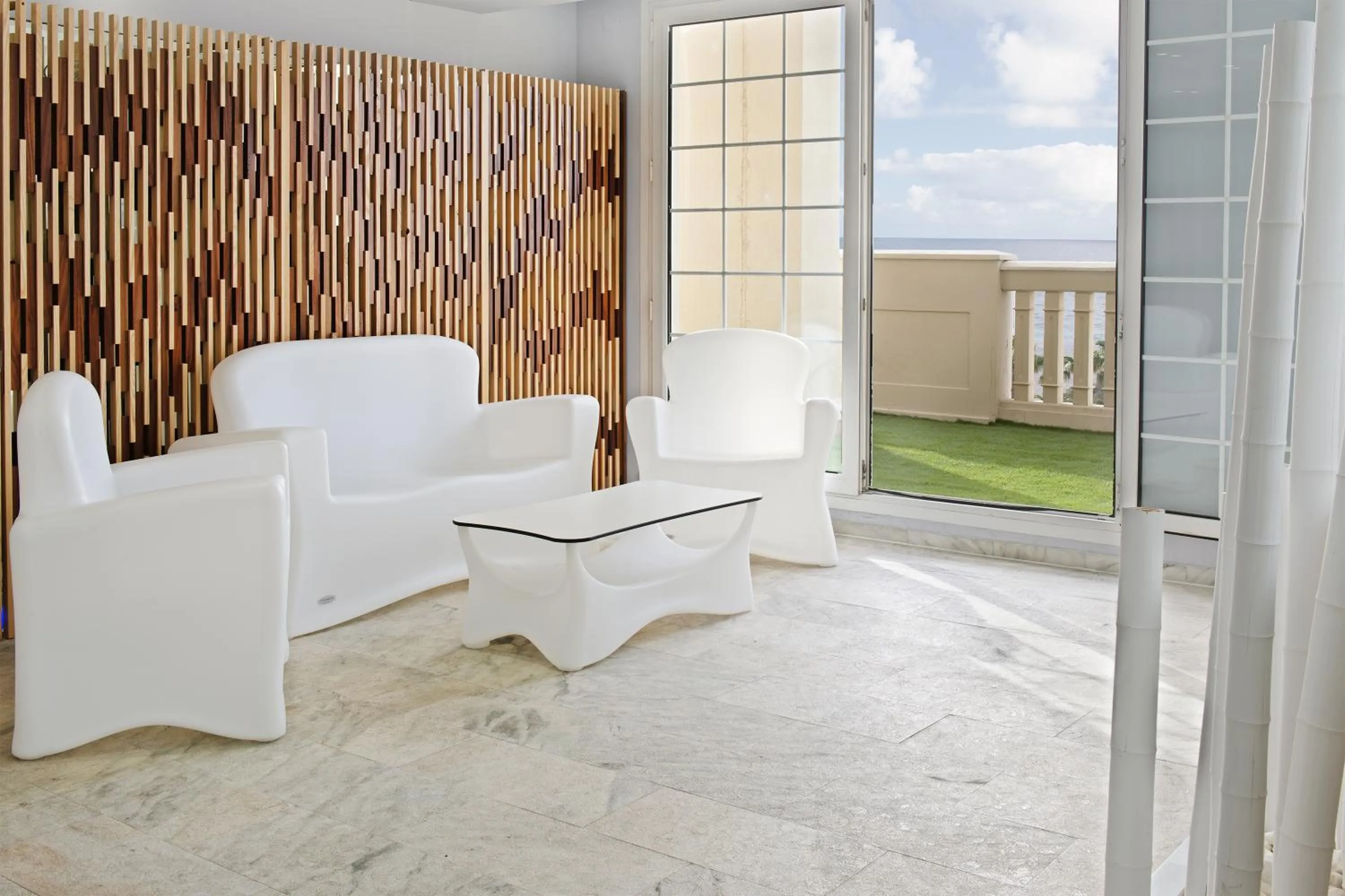 Lounge or bar in Elba Motril Beach & Business Hotel