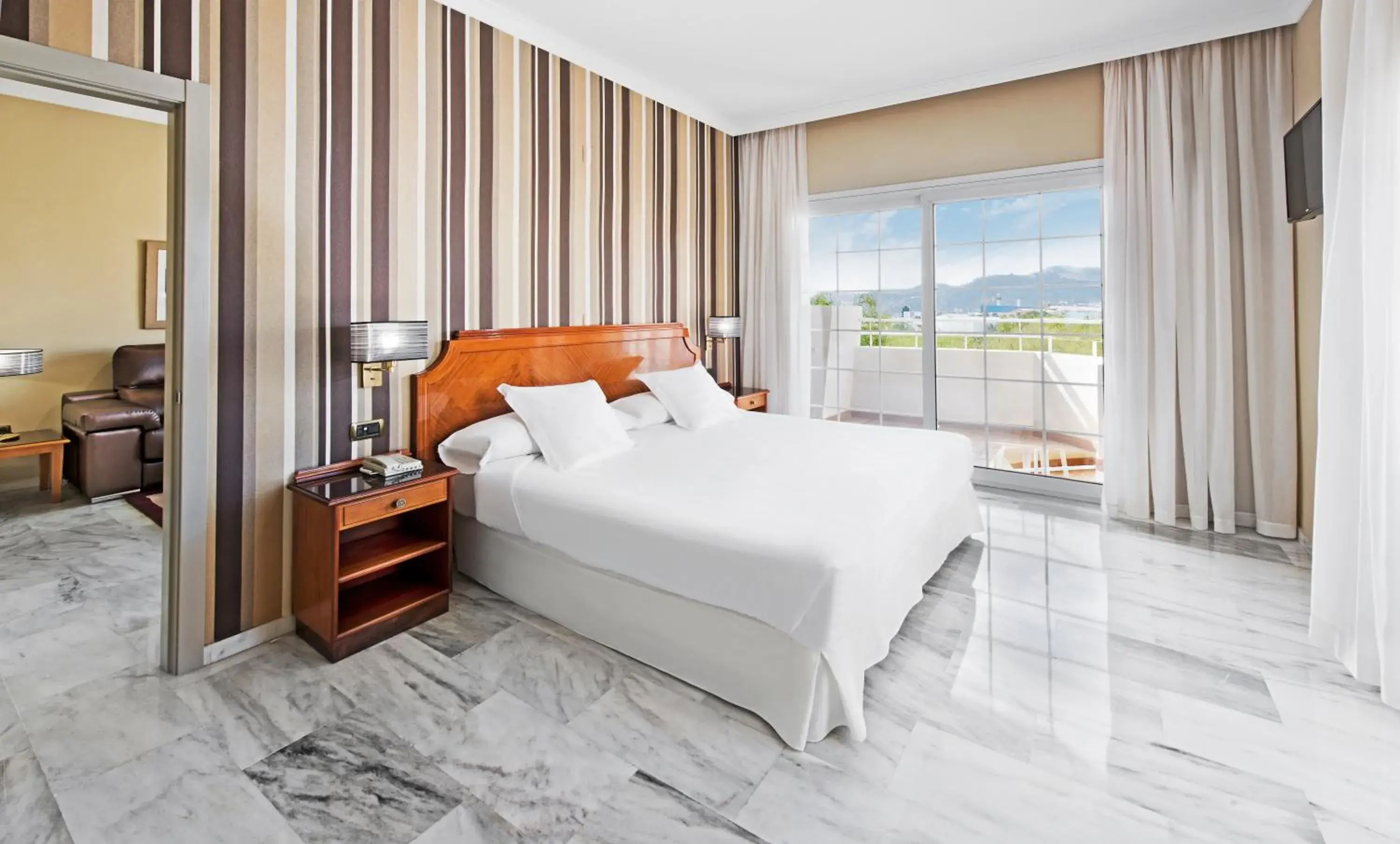 Photo of the whole room, Bed in Elba Motril Beach & Business Hotel Photo of the whole room, Bed in Elba Motril Beach & Business Hotel