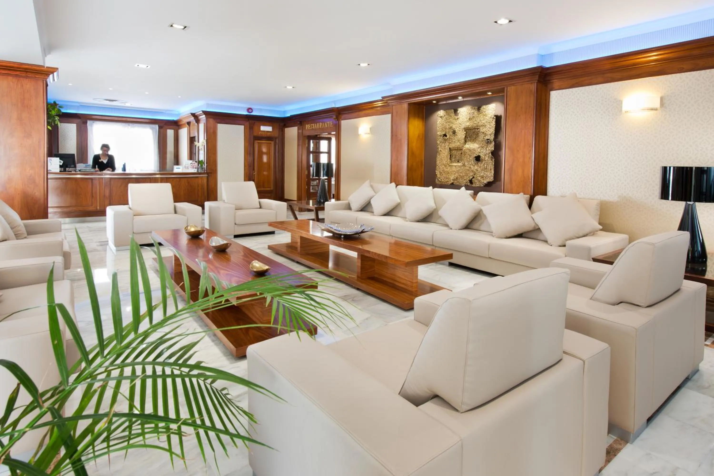 Living room in Elba Motril Beach & Business Hotel