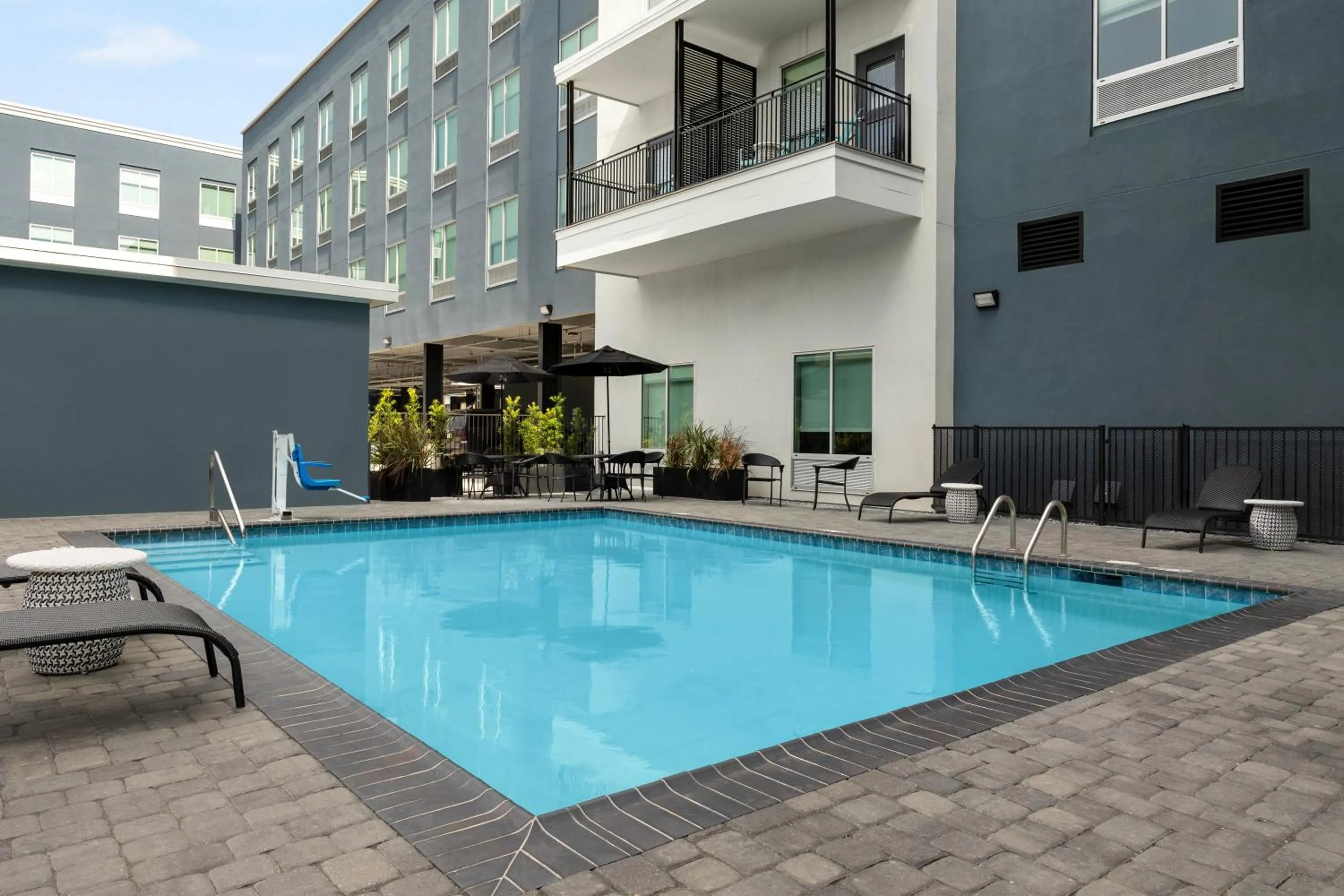 Patio in Hampton Inn New Orleans French Quarter Market Area