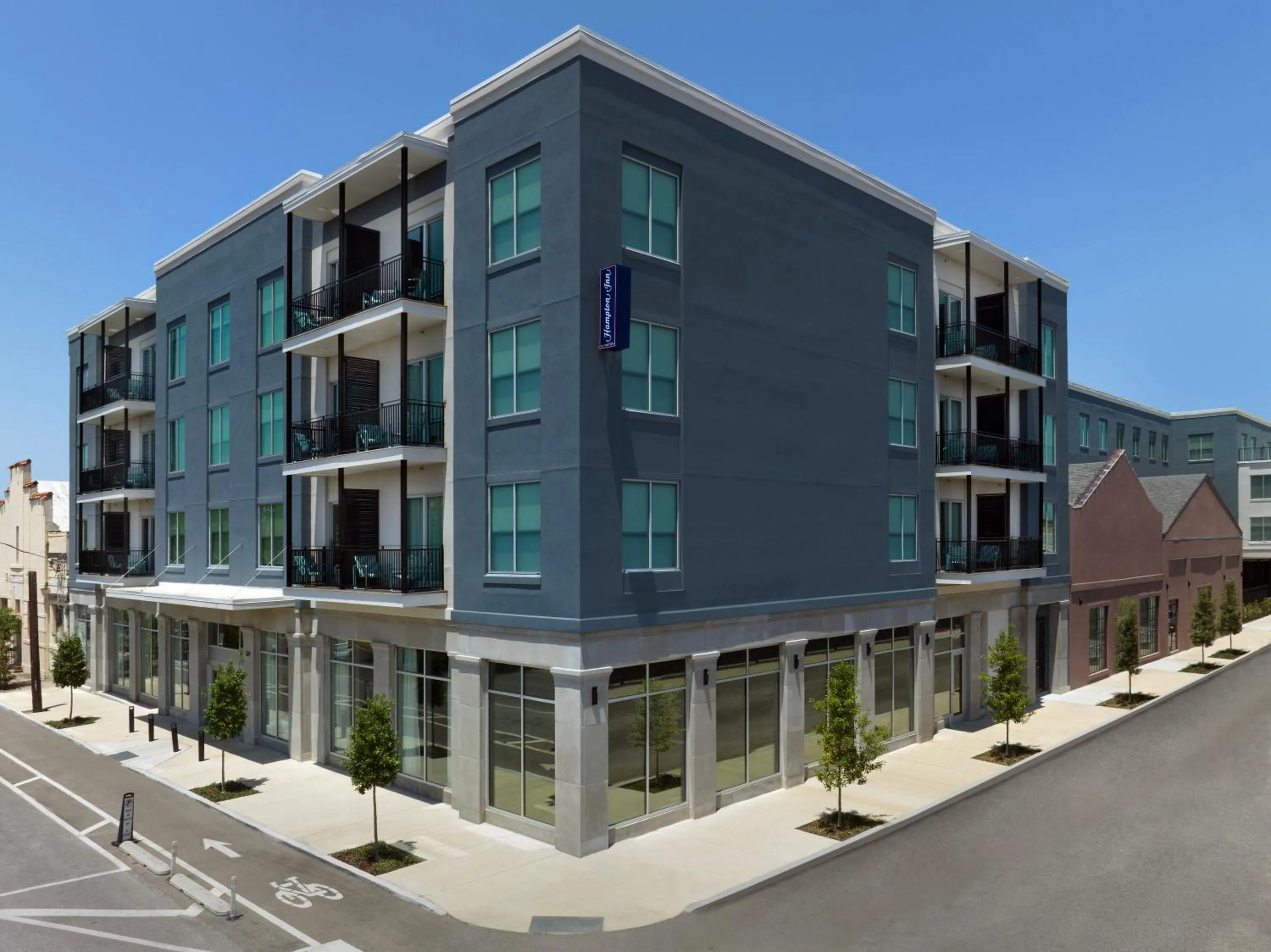Property building in Hampton Inn New Orleans French Quarter Market Area