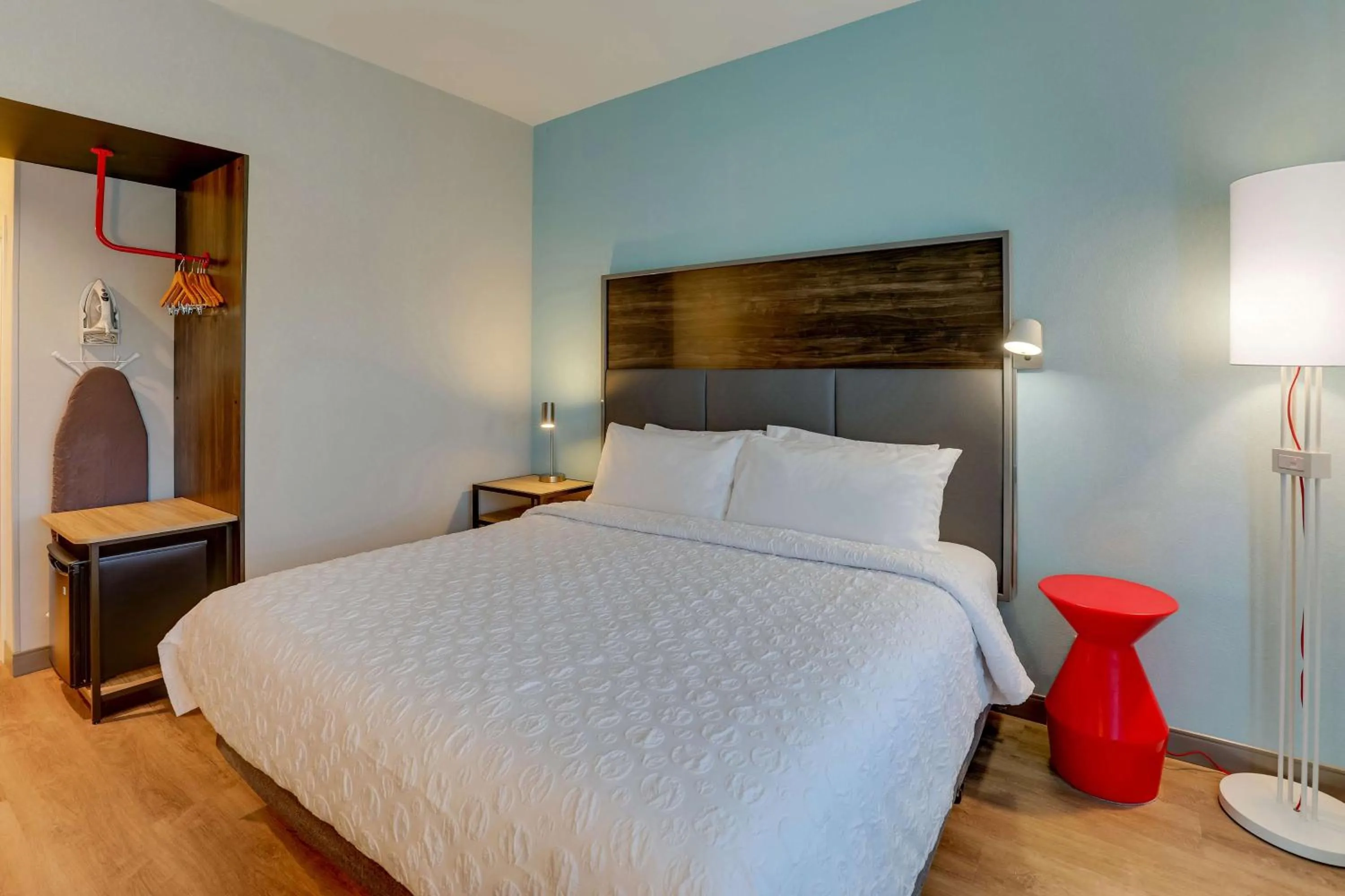 Bed in Tru By Hilton Smithfield I-95