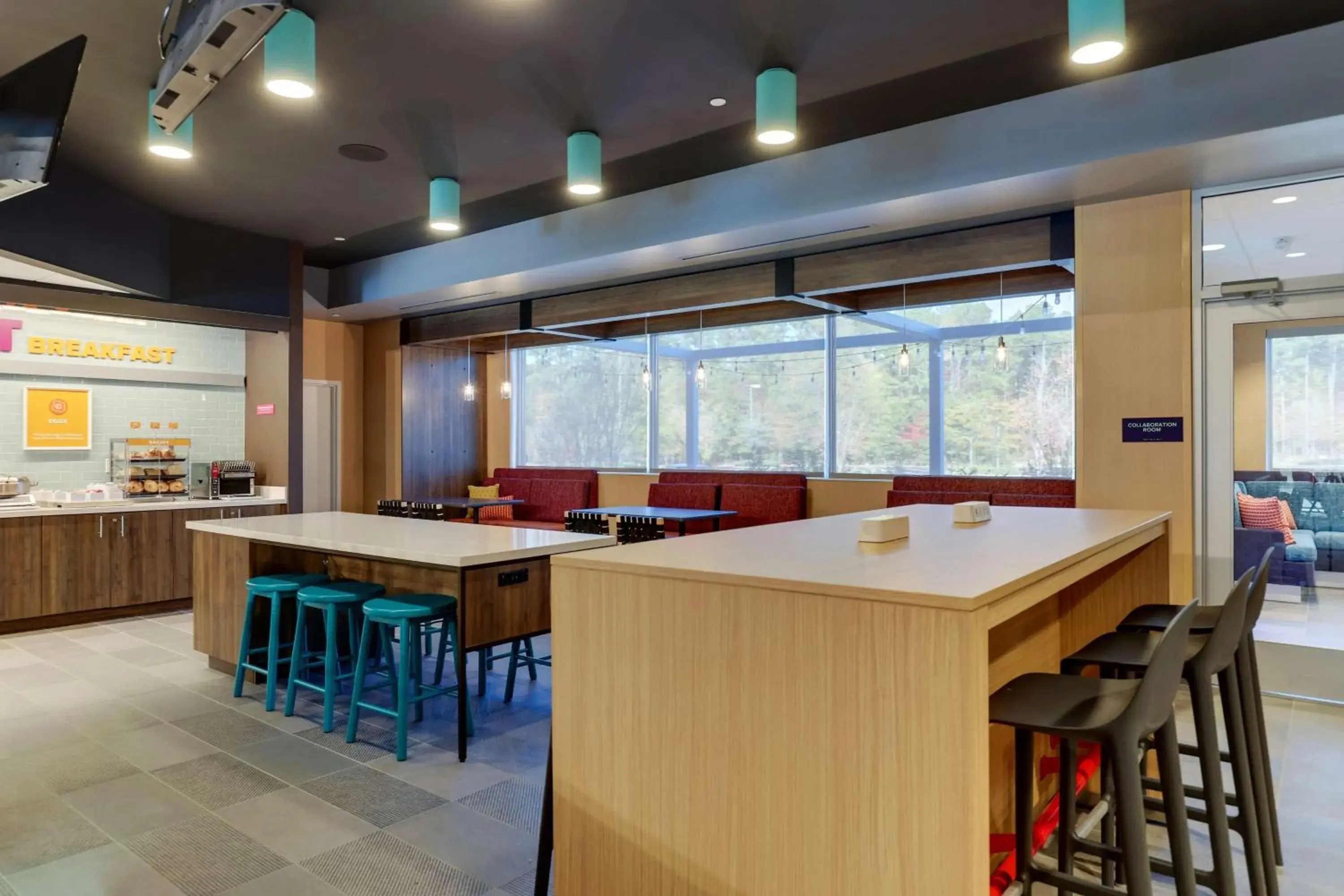 Breakfast in Tru By Hilton Smithfield I-95 Breakfast in Tru By Hilton Smithfield I-95