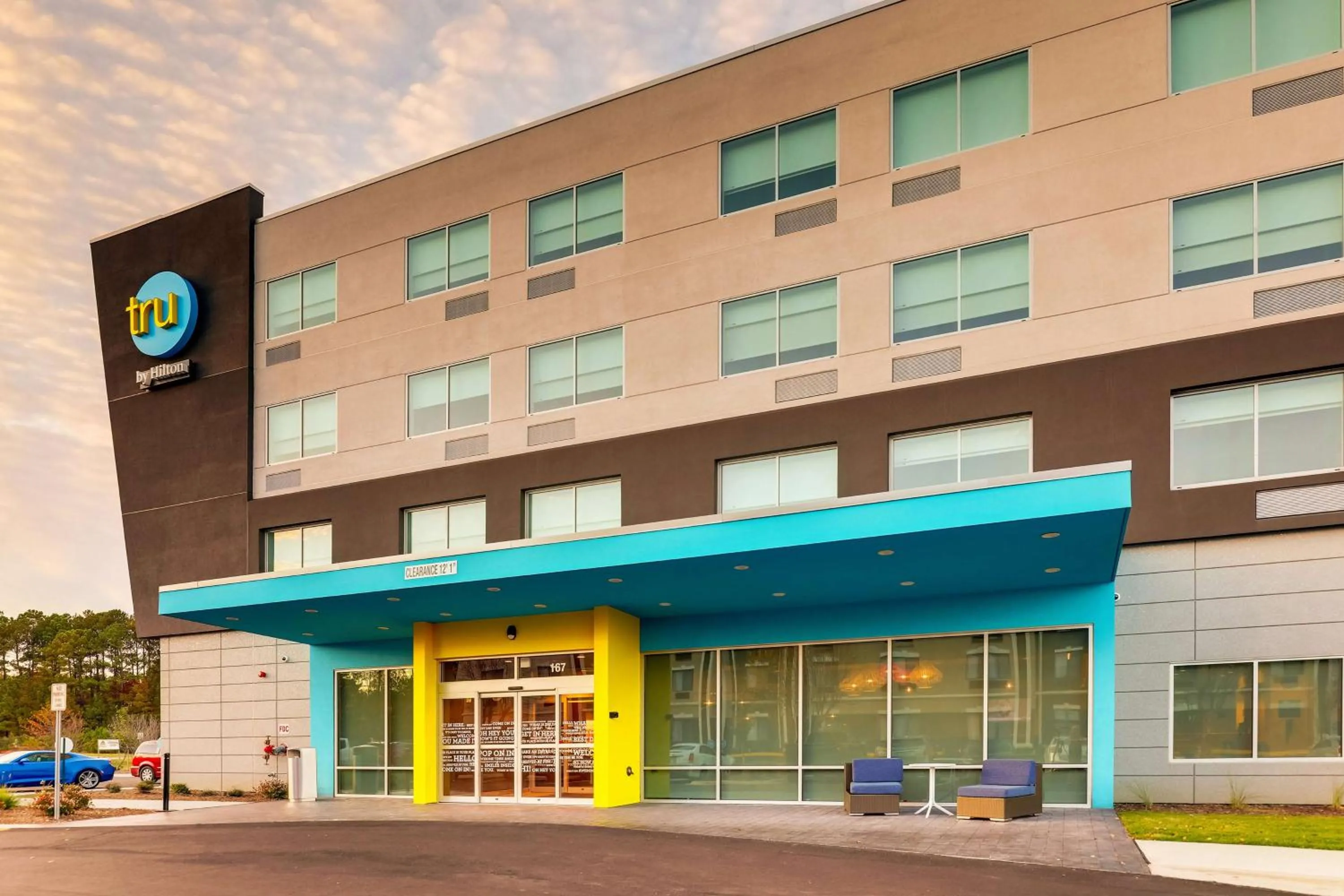 Property building in Tru By Hilton Smithfield I-95