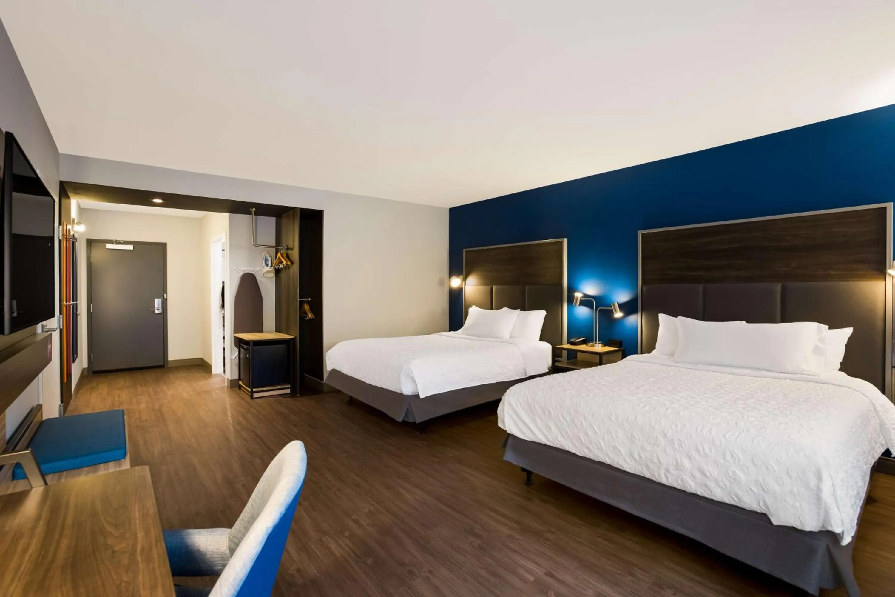 Bed in Tru By Hilton Traverse City