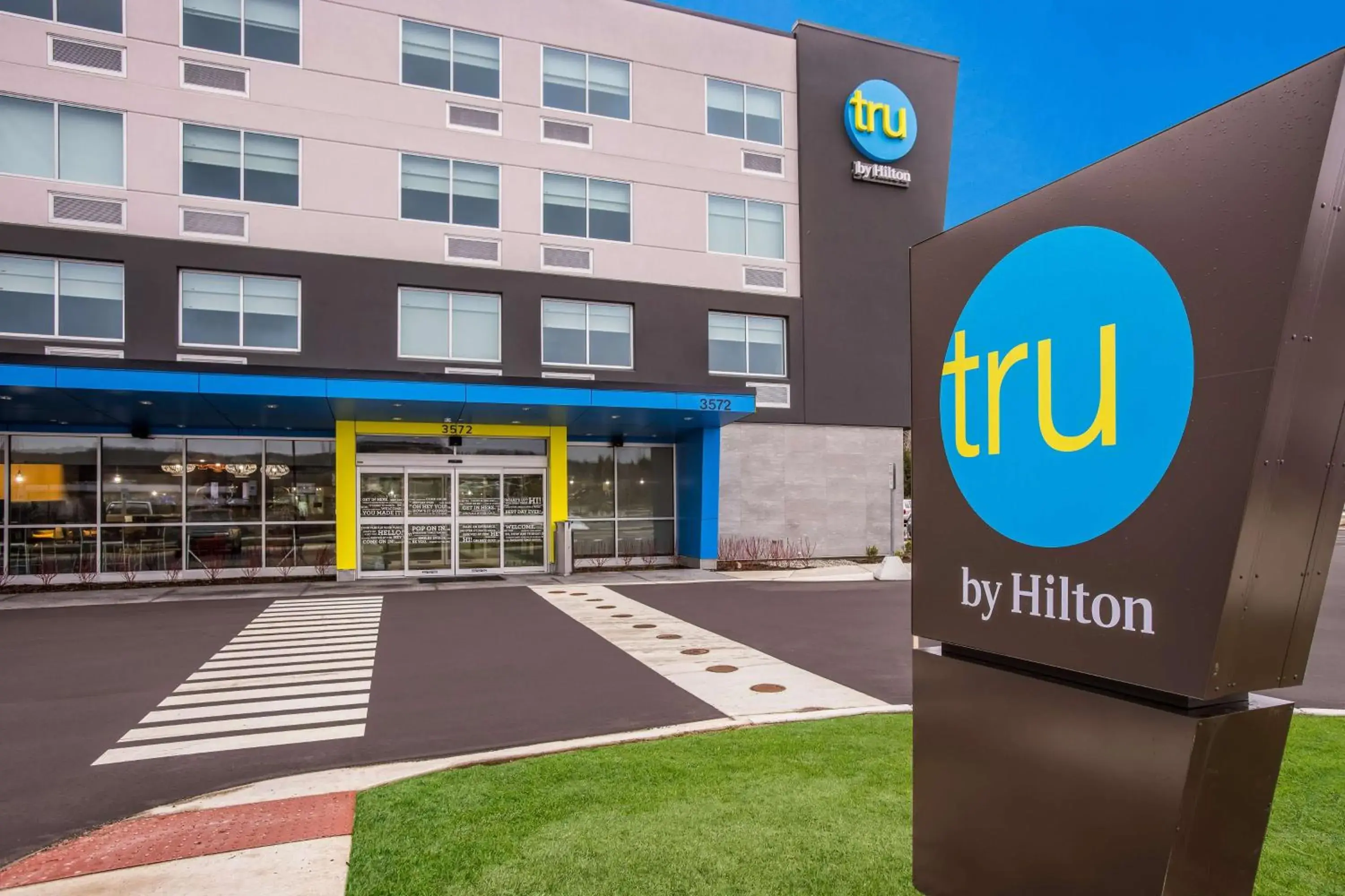 Property building in Tru By Hilton Traverse City Property building in Tru By Hilton Traverse City