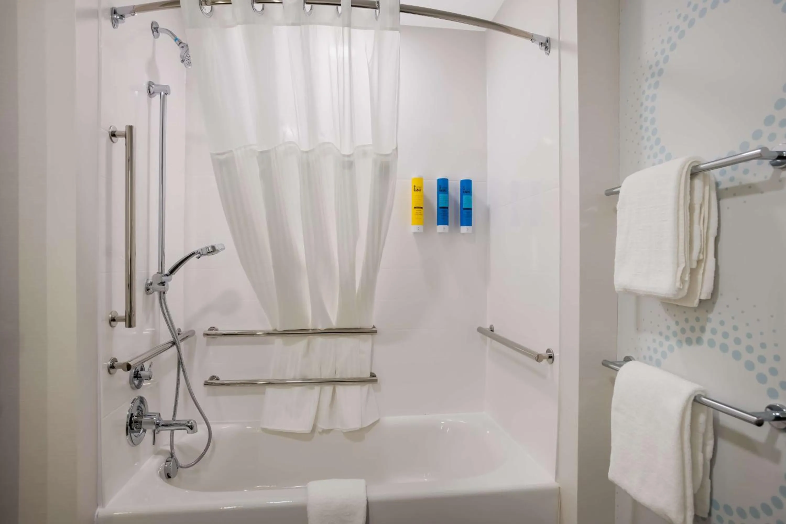 Bathroom in Tru By Hilton Traverse City