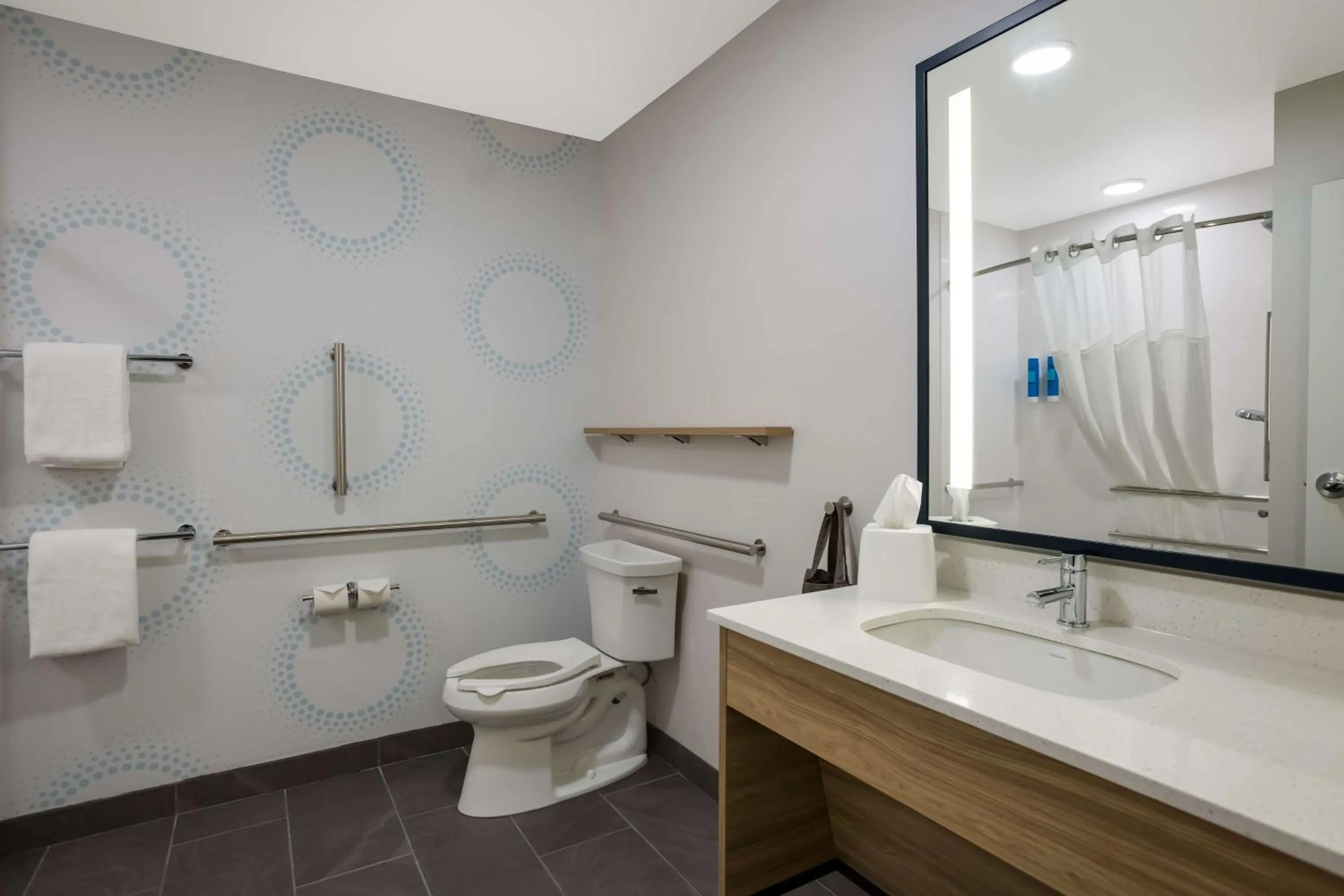 Bathroom in Tru By Hilton Traverse City