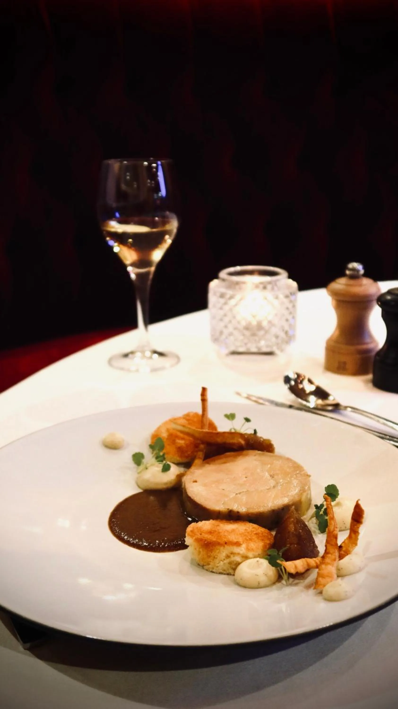 Dinner in Hotel Tsanteleina