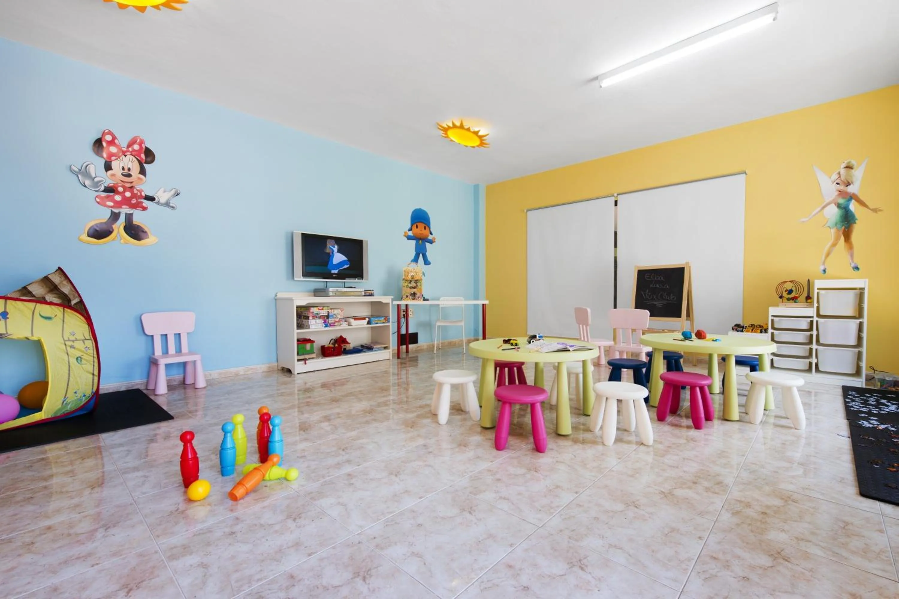 Kids's club in Elba Lucía Sport & Suite Hotel