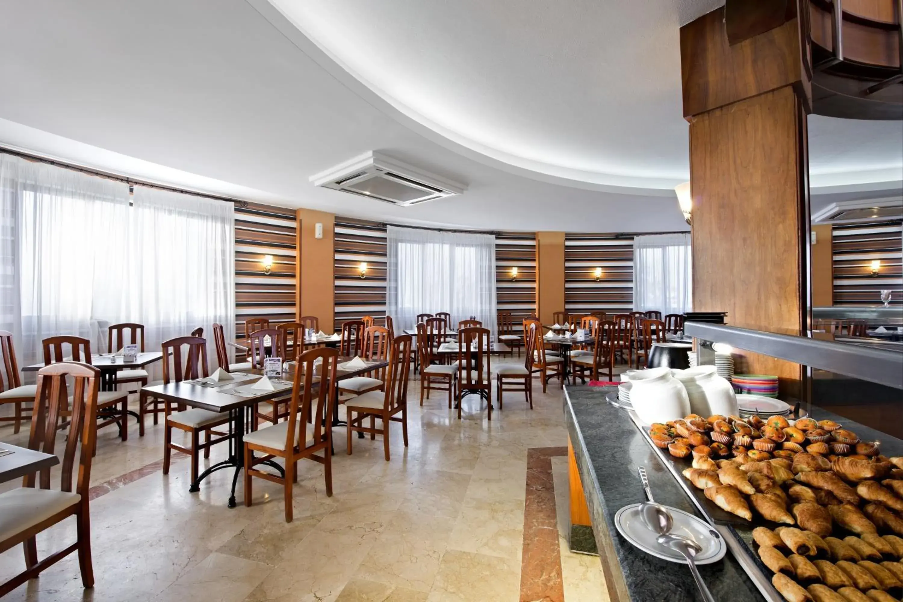 Restaurant/places to eat in Elba Lucía Sport & Suite Hotel Restaurant/places to eat in Elba Lucía Sport & Suite Hotel