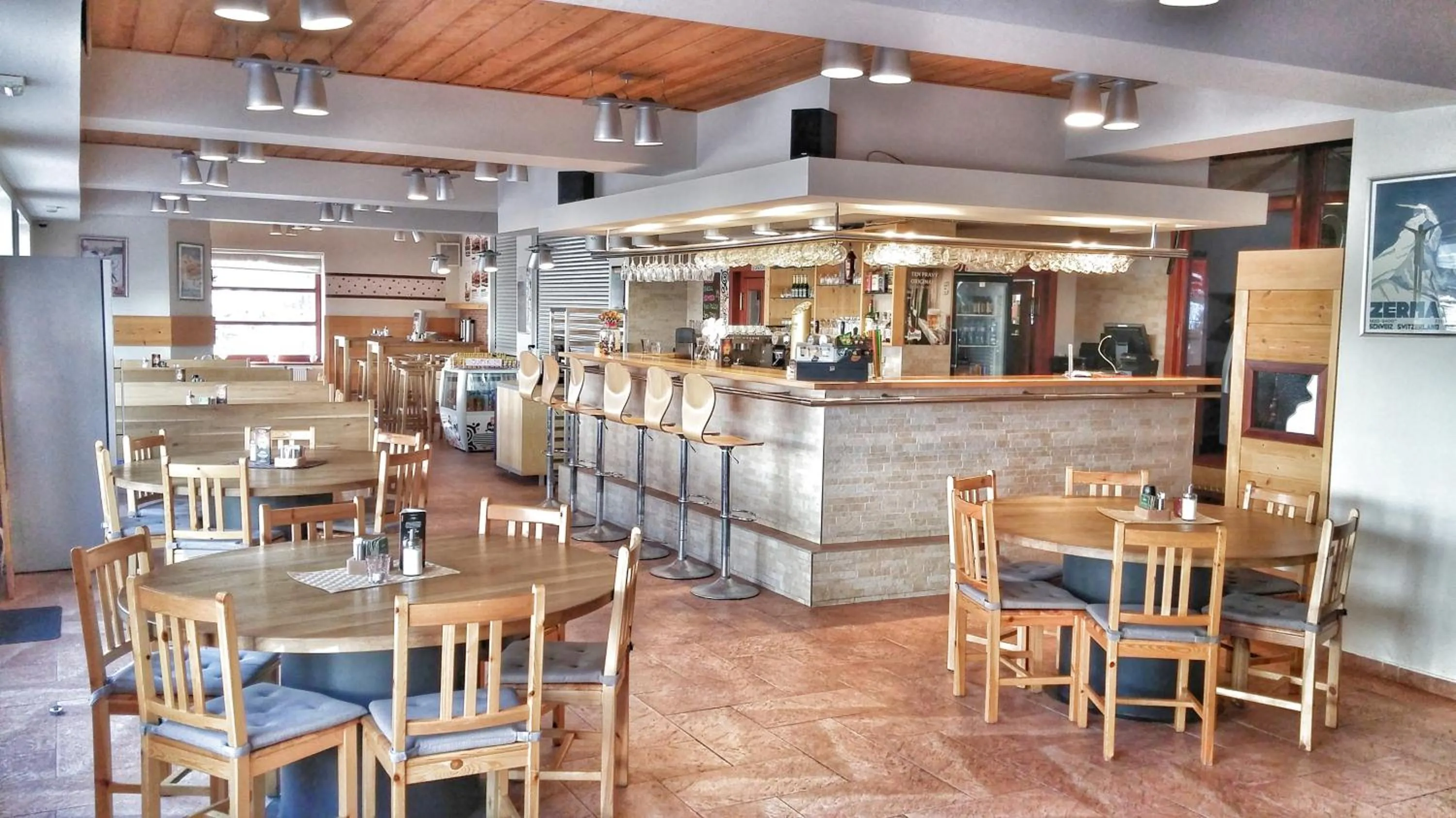 Restaurant/places to eat in Pension Relax