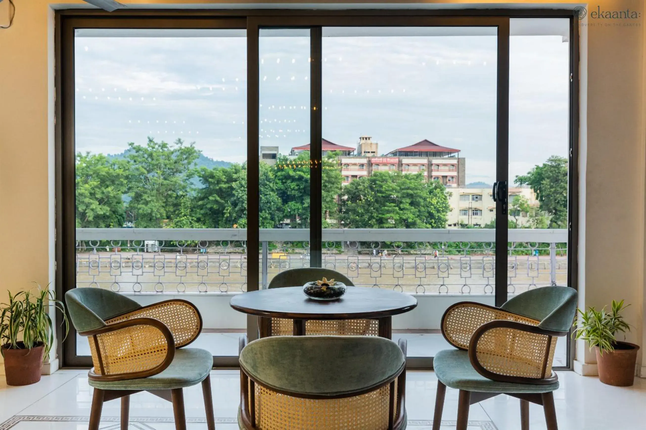 Restaurant/places to eat in EKAANTA Restaurant/places to eat in EKAANTA